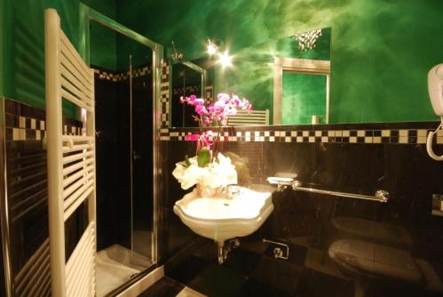 Double Room - Photo 5