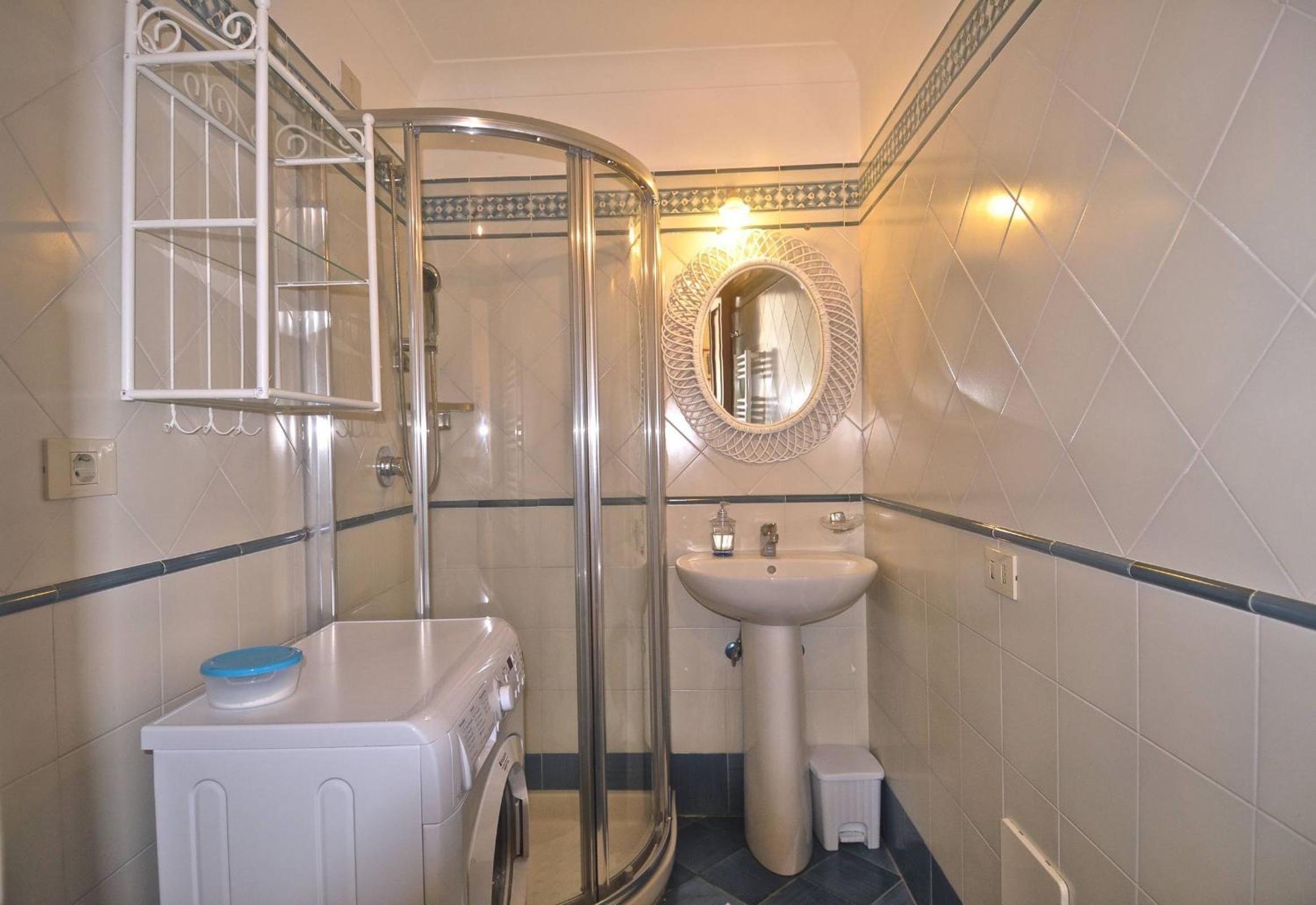 Two-Bedroom Apartment - Photo 9
