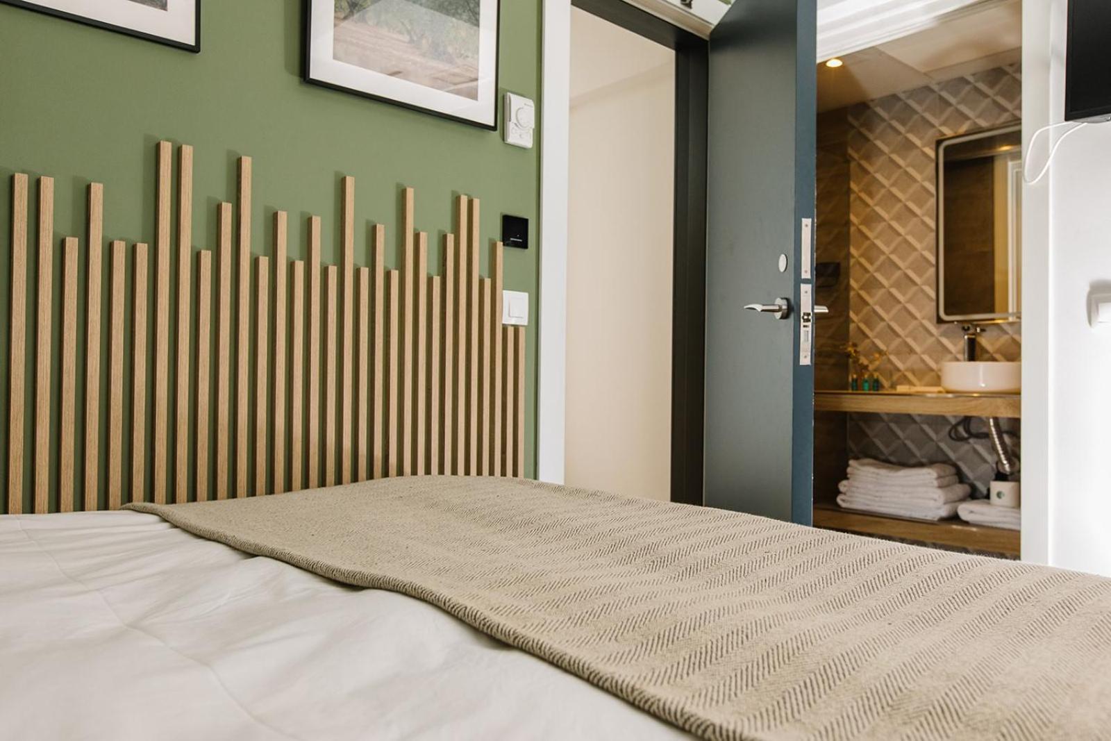 Standard Double Room - Photo 5