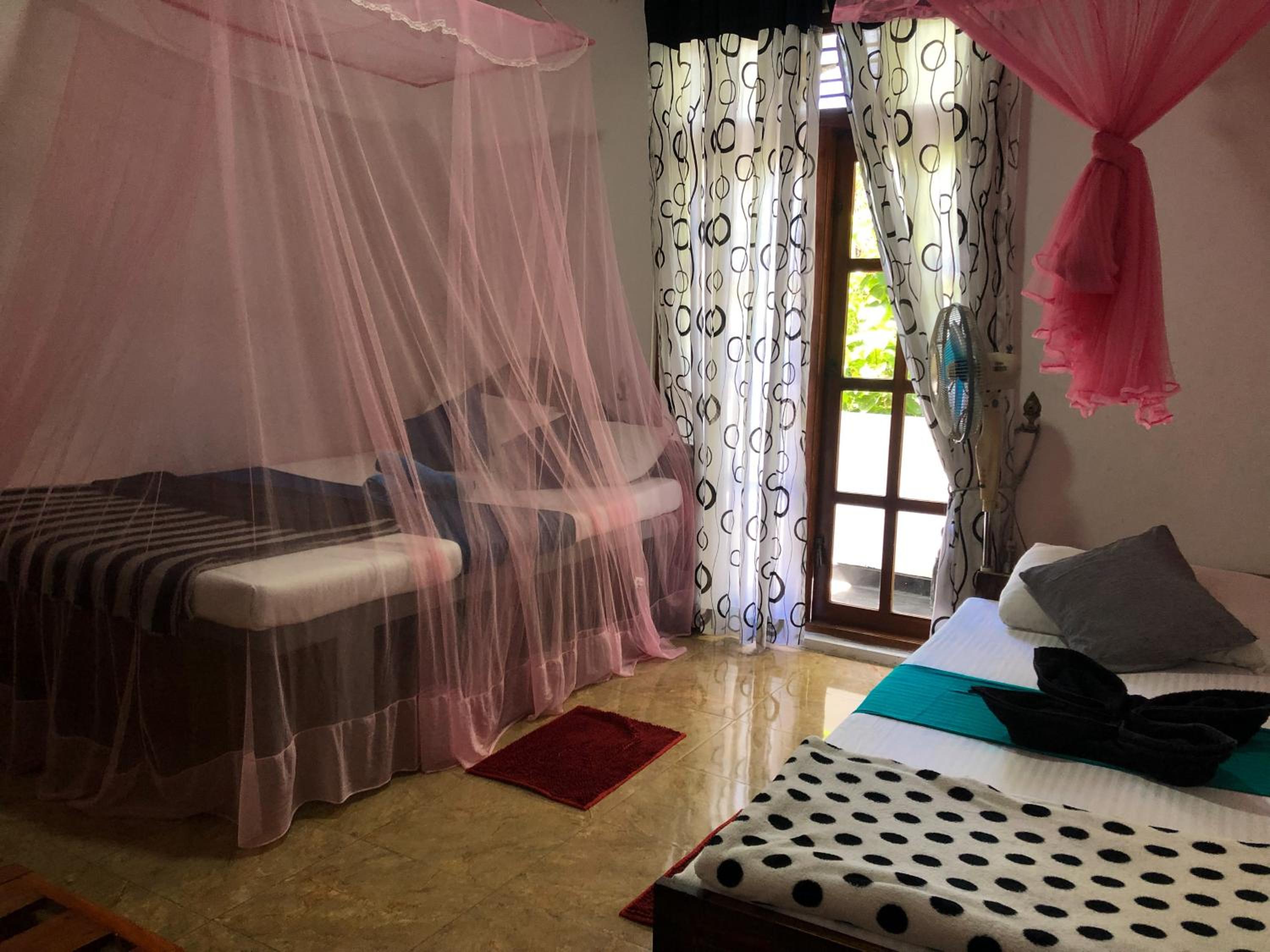 Standard Double Room - Photo 20
