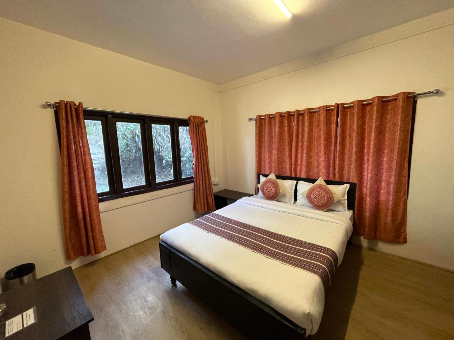 Double or Twin Room photo 3