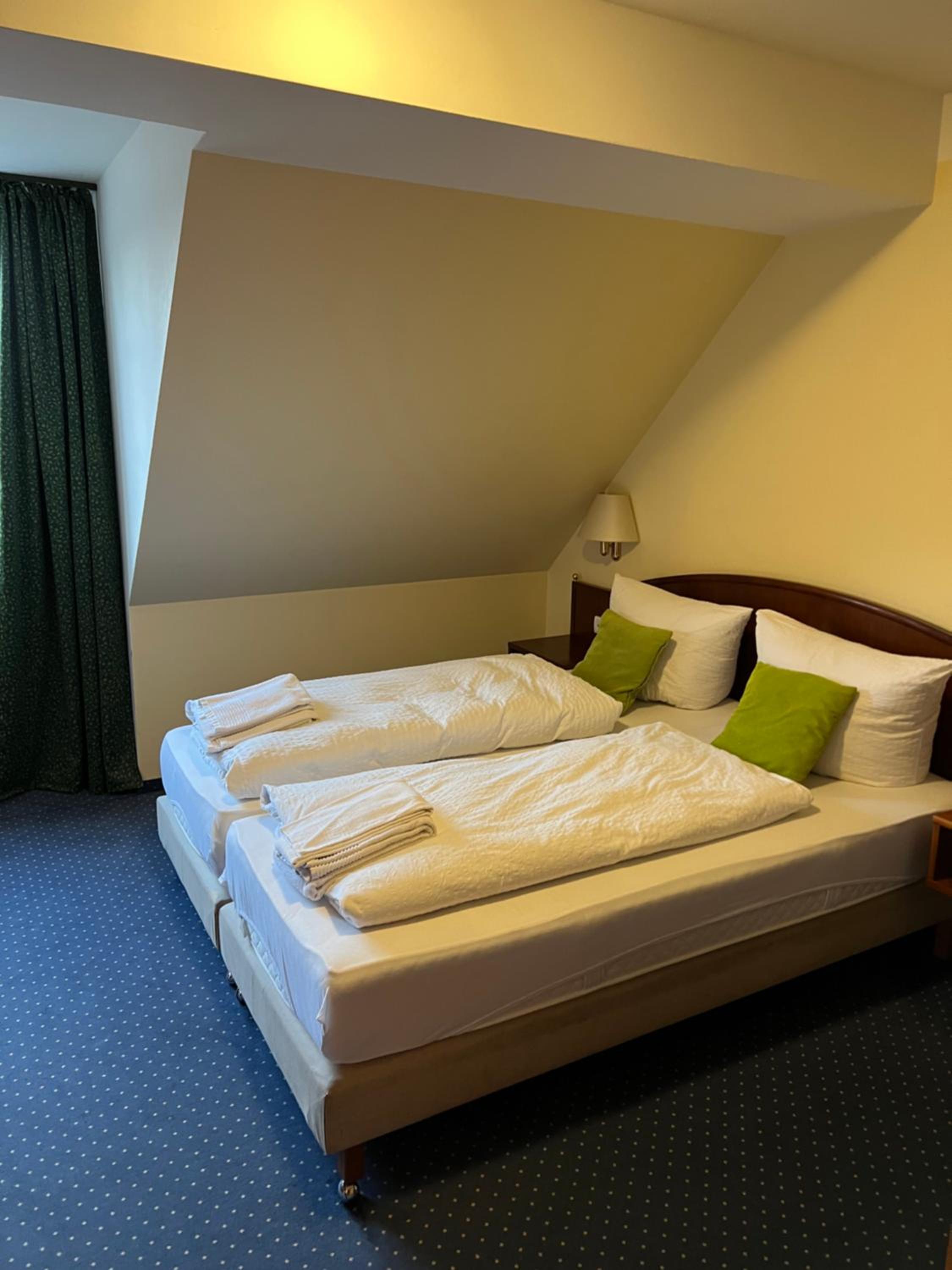 Double Room - Photo 8