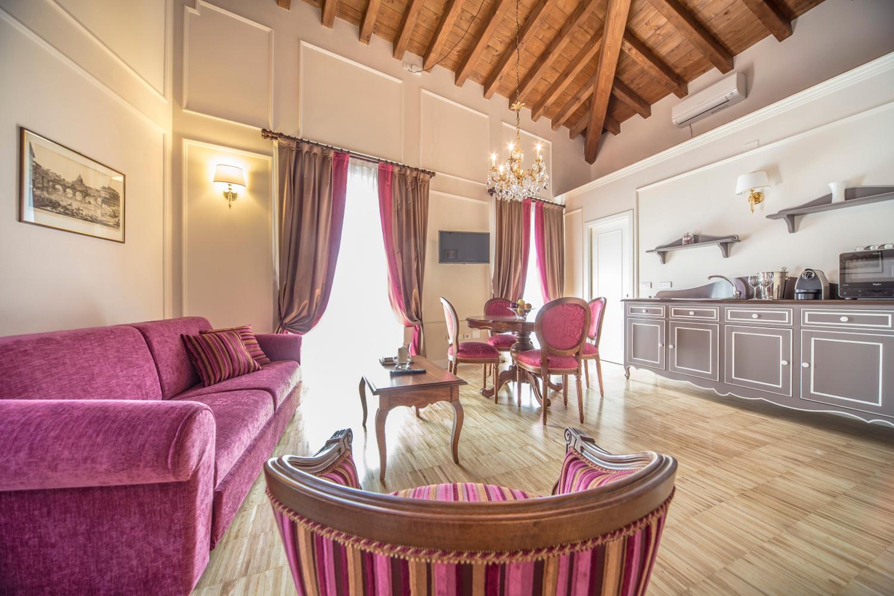One-Bedroom Apartment with Balcony photo 1