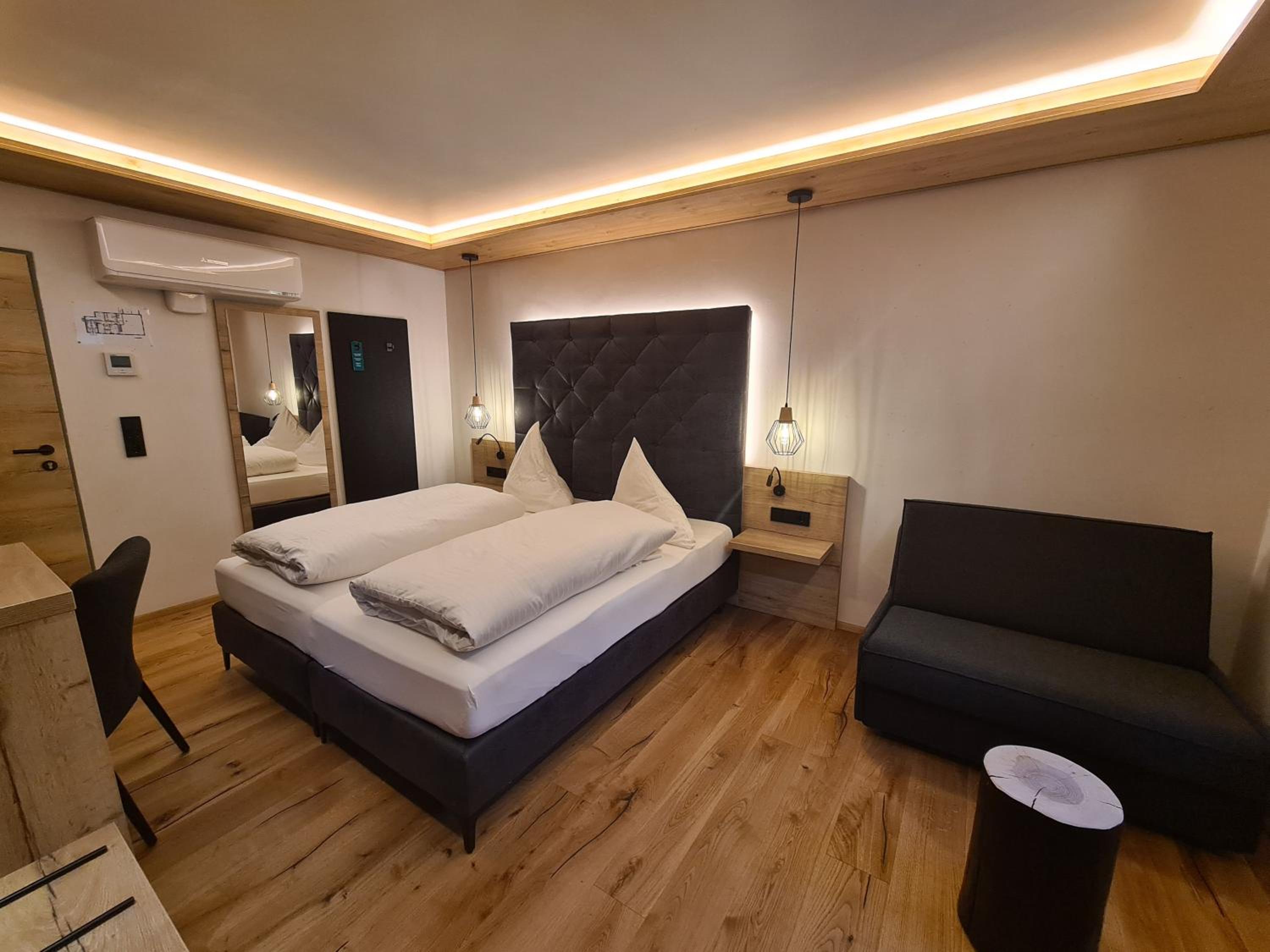 Deluxe Double Room - Photo 2