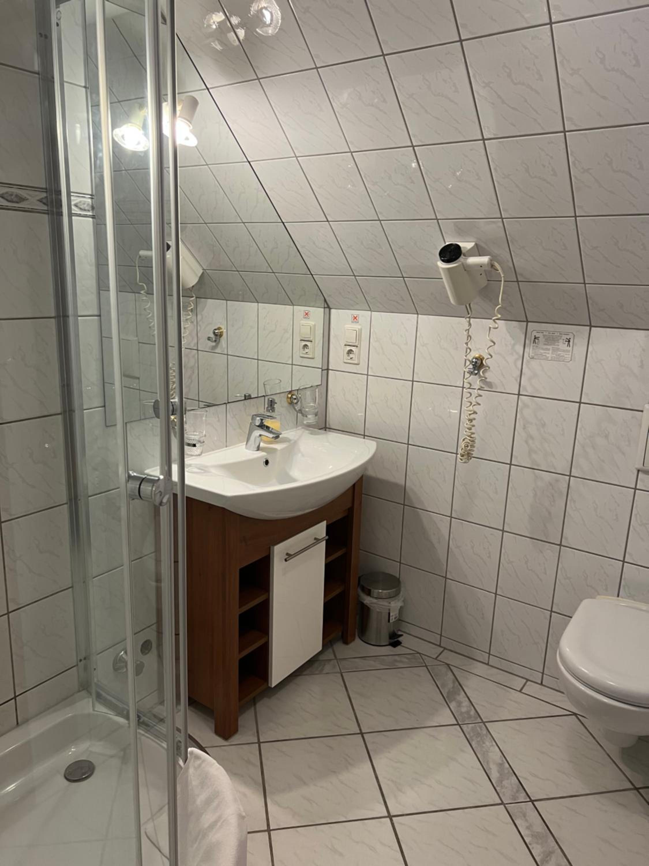 Double Room - Photo 4