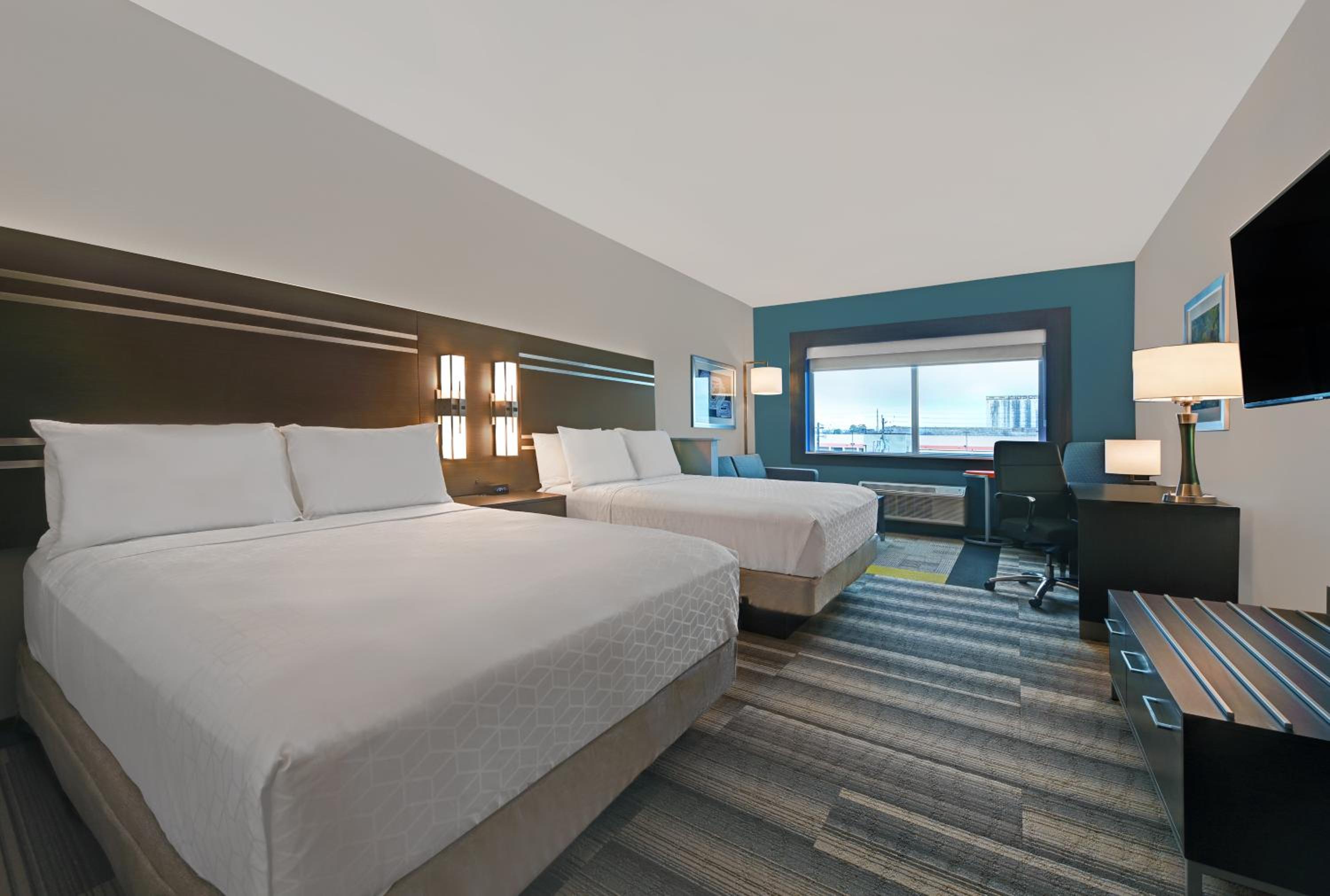 Double Room with Two Double Beds - Hearing Accessible/Non-Smoking  photo 2