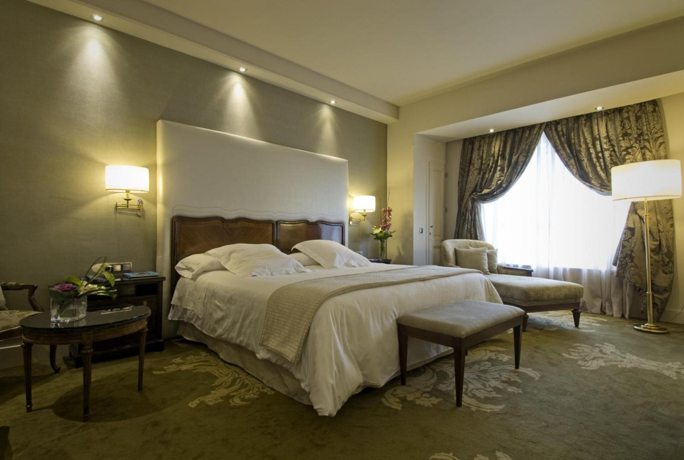 Grand Premium The Wellington Club (Double or Twin) - Photo 3