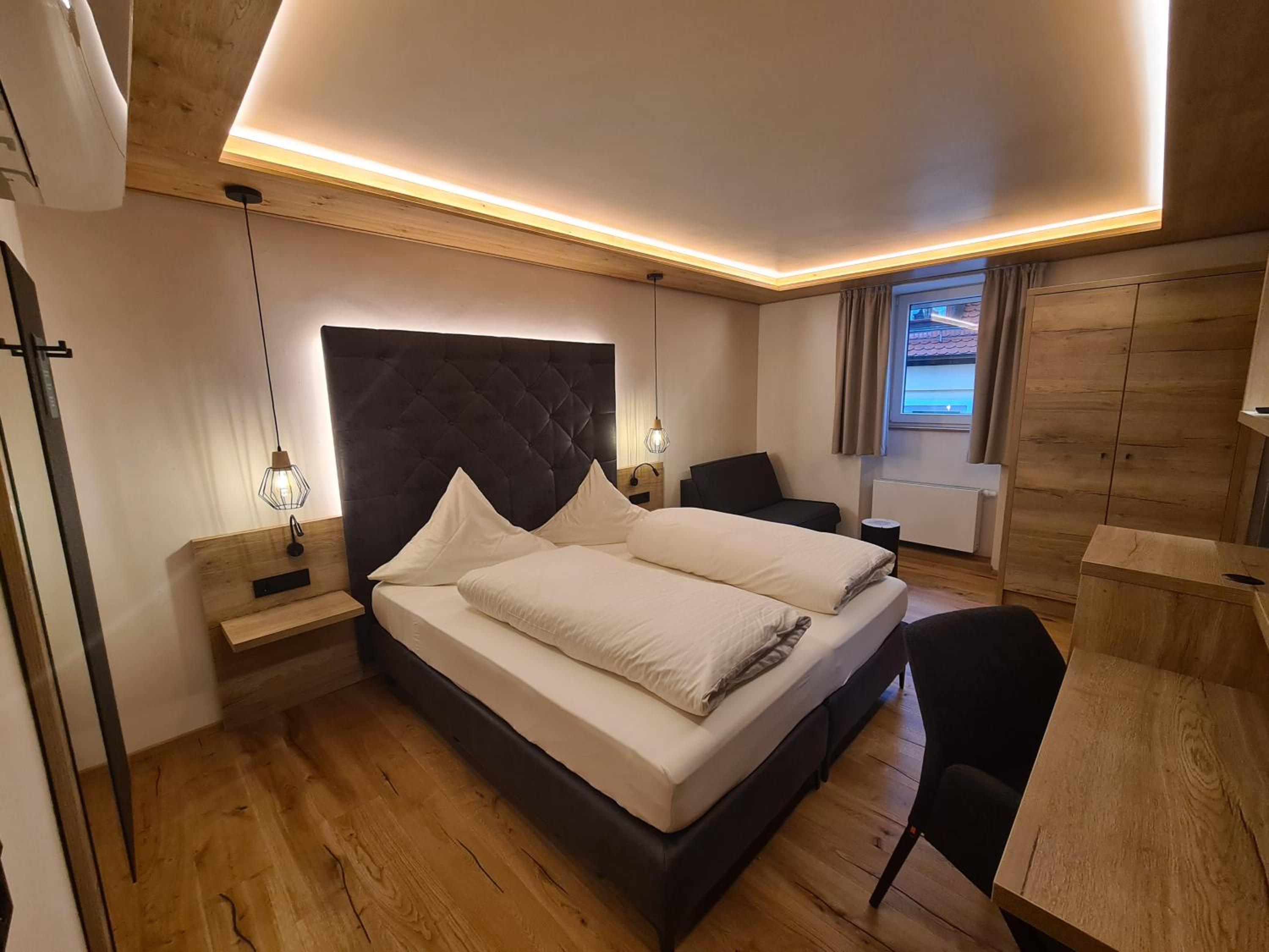 Deluxe Double Room - Photo 3