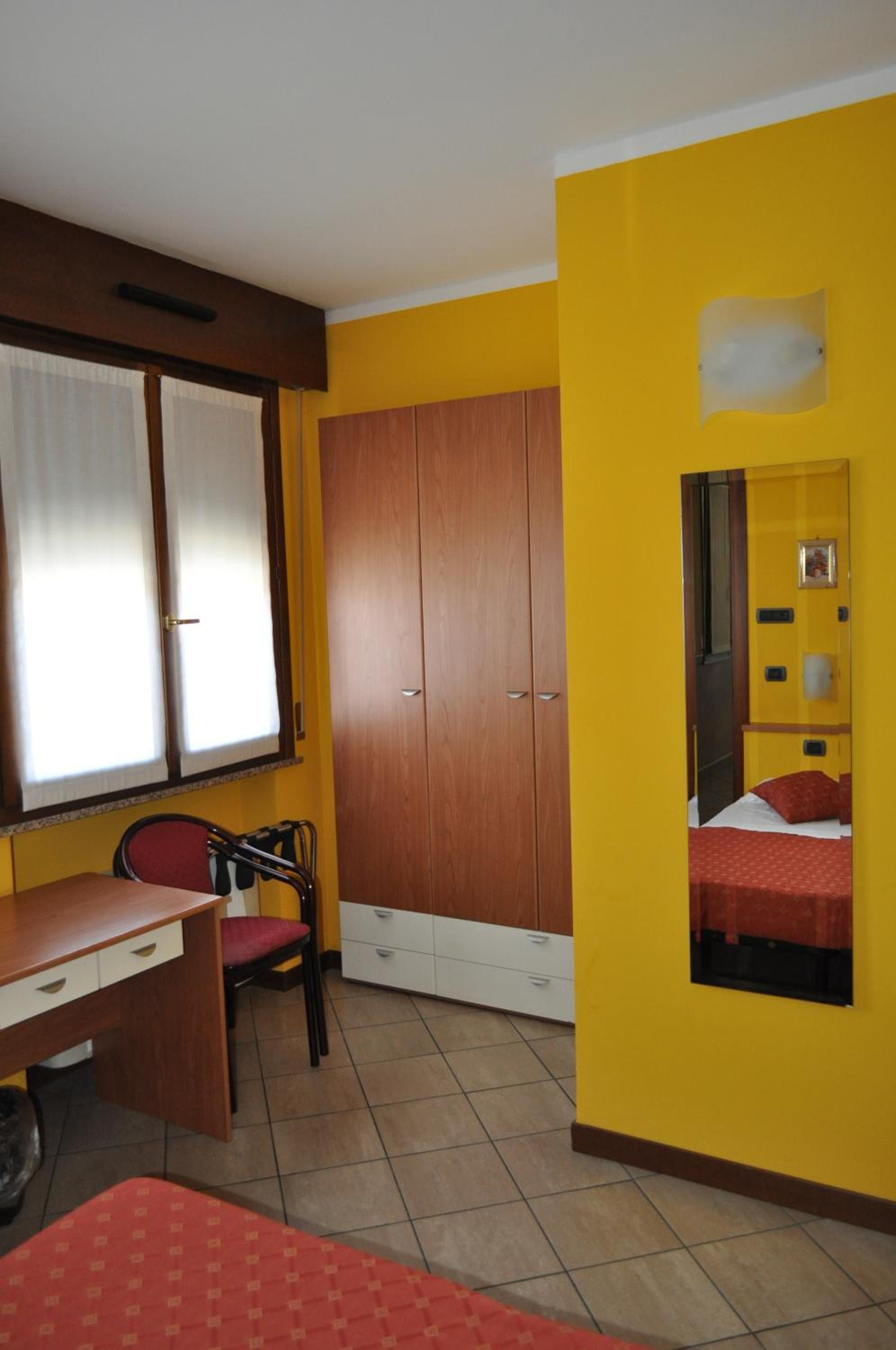 Triple Room - Photo 2