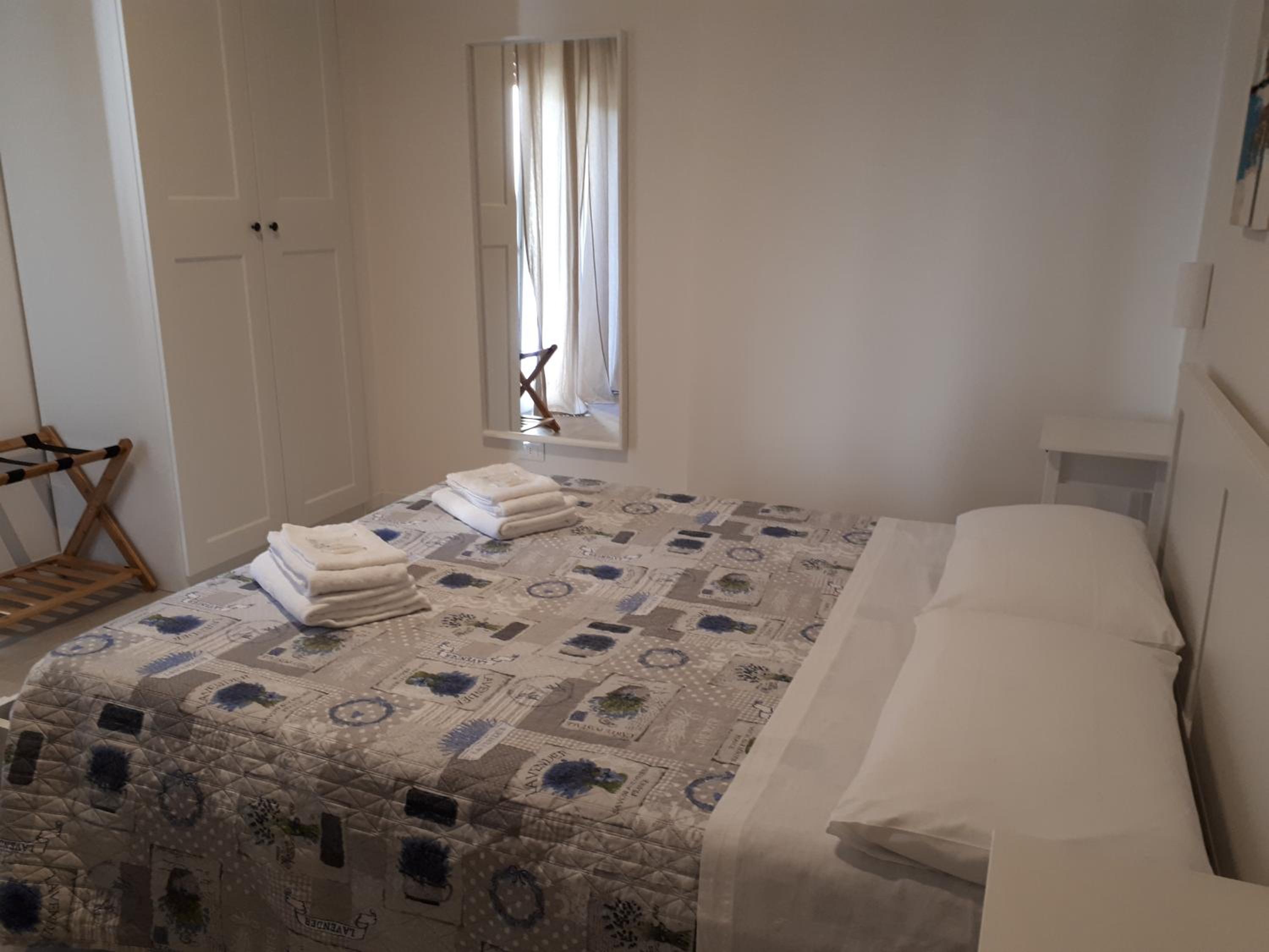 Double Room with Private Bathroom - Photo 4