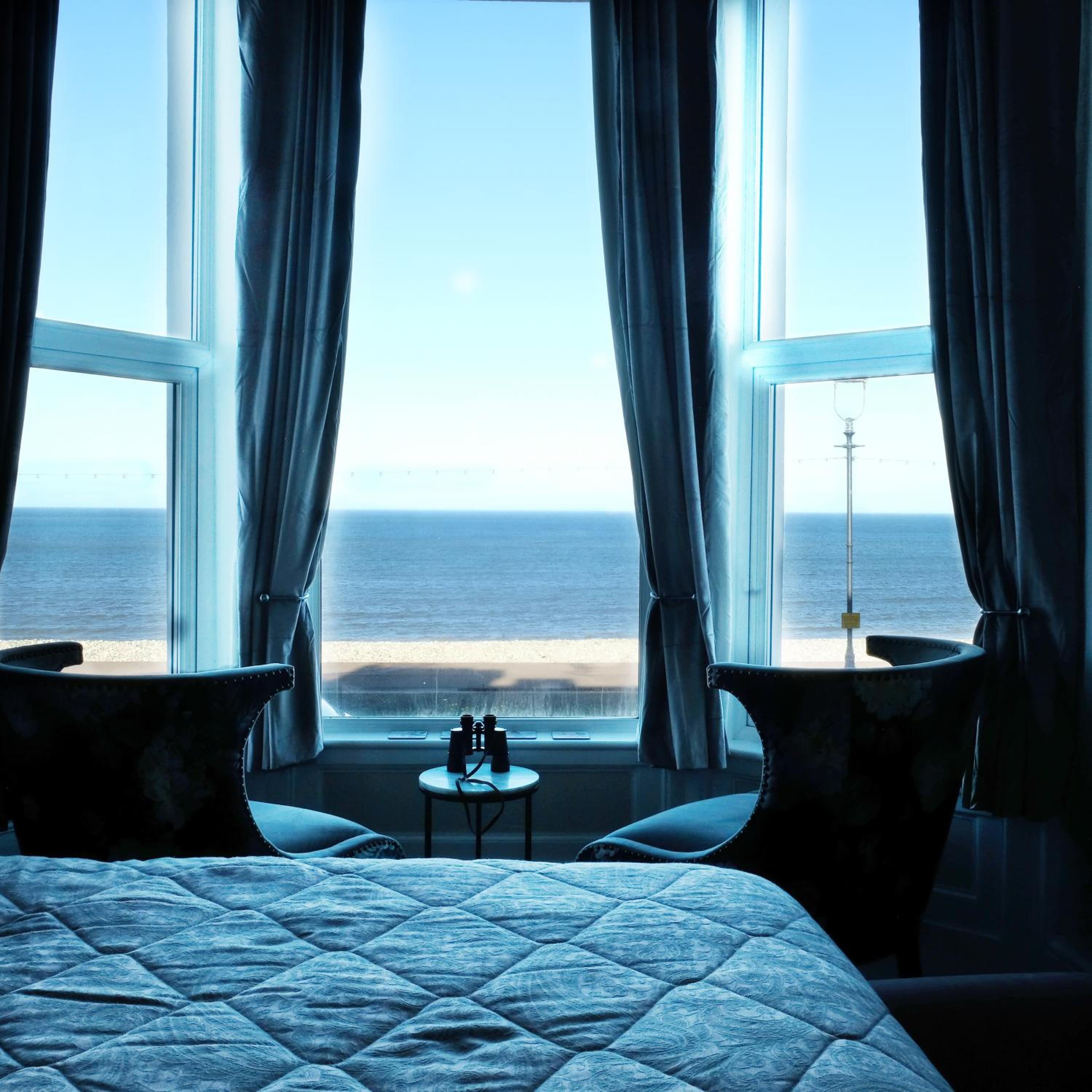Deluxe King room with Sea View photo 2