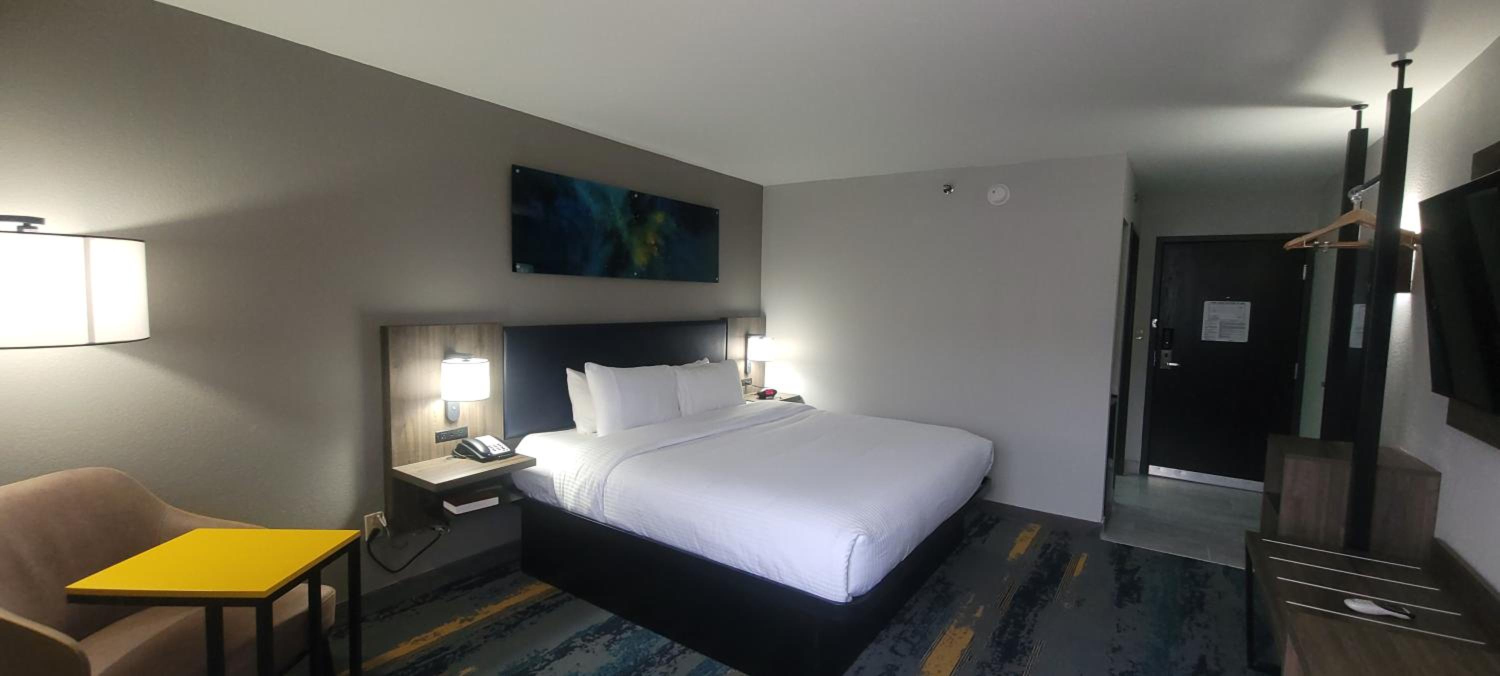 Standard King Room - Non Smoking - Photo 7