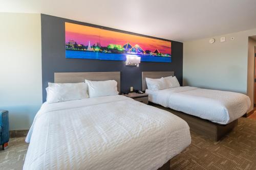 Accessible Suite with Two Queen Beds Sofabed - Non Smoking photo 1