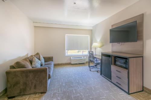 Accessible Suite with Two Queen Beds Sofabed - Non Smoking photo 3