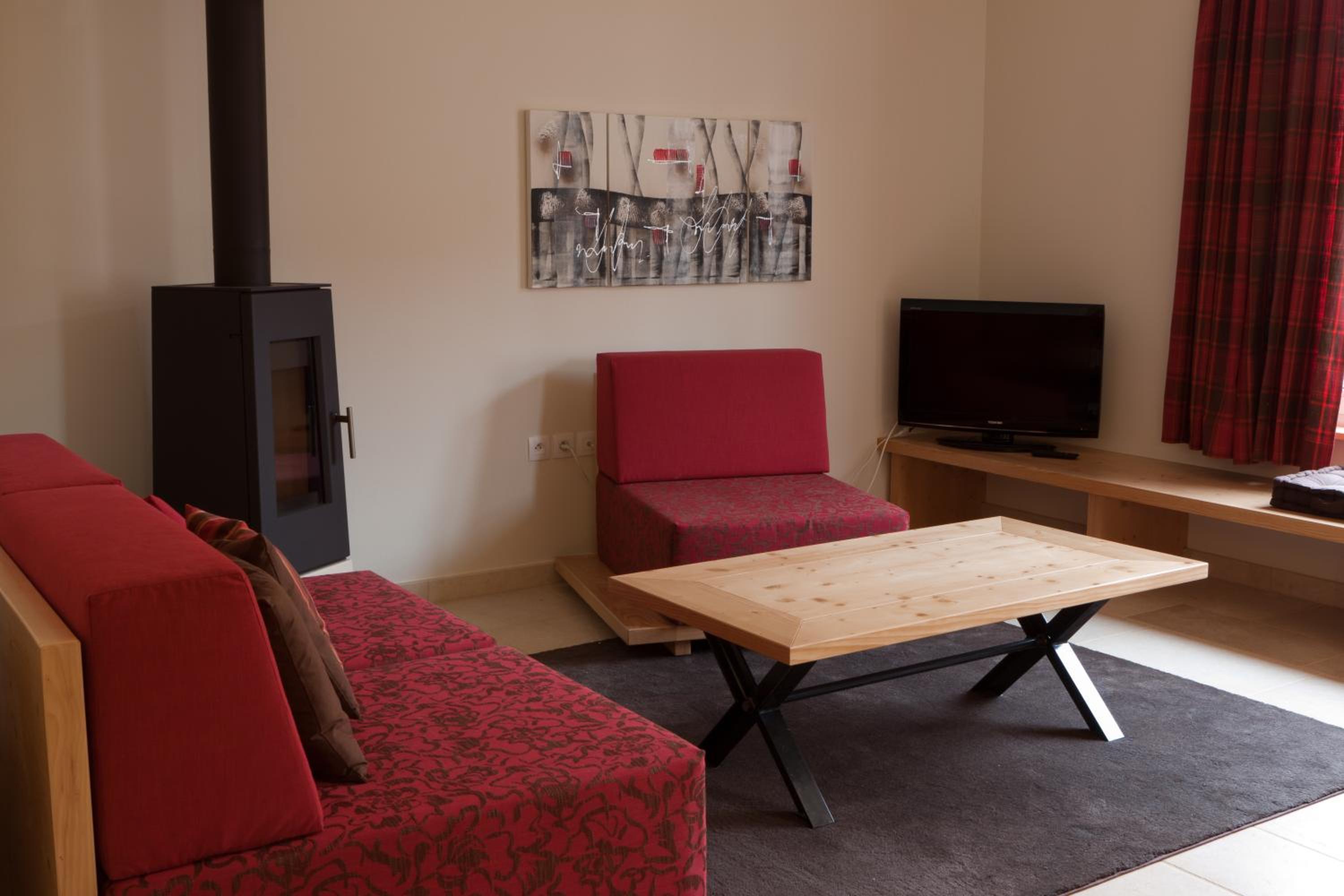 One-Bedroom Apartment - Photo 7