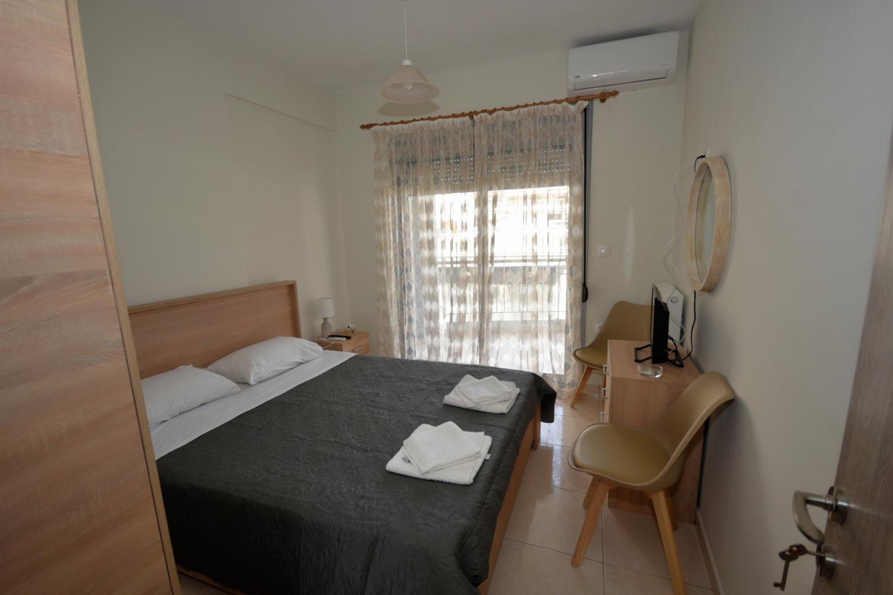 Double Room - Photo 5