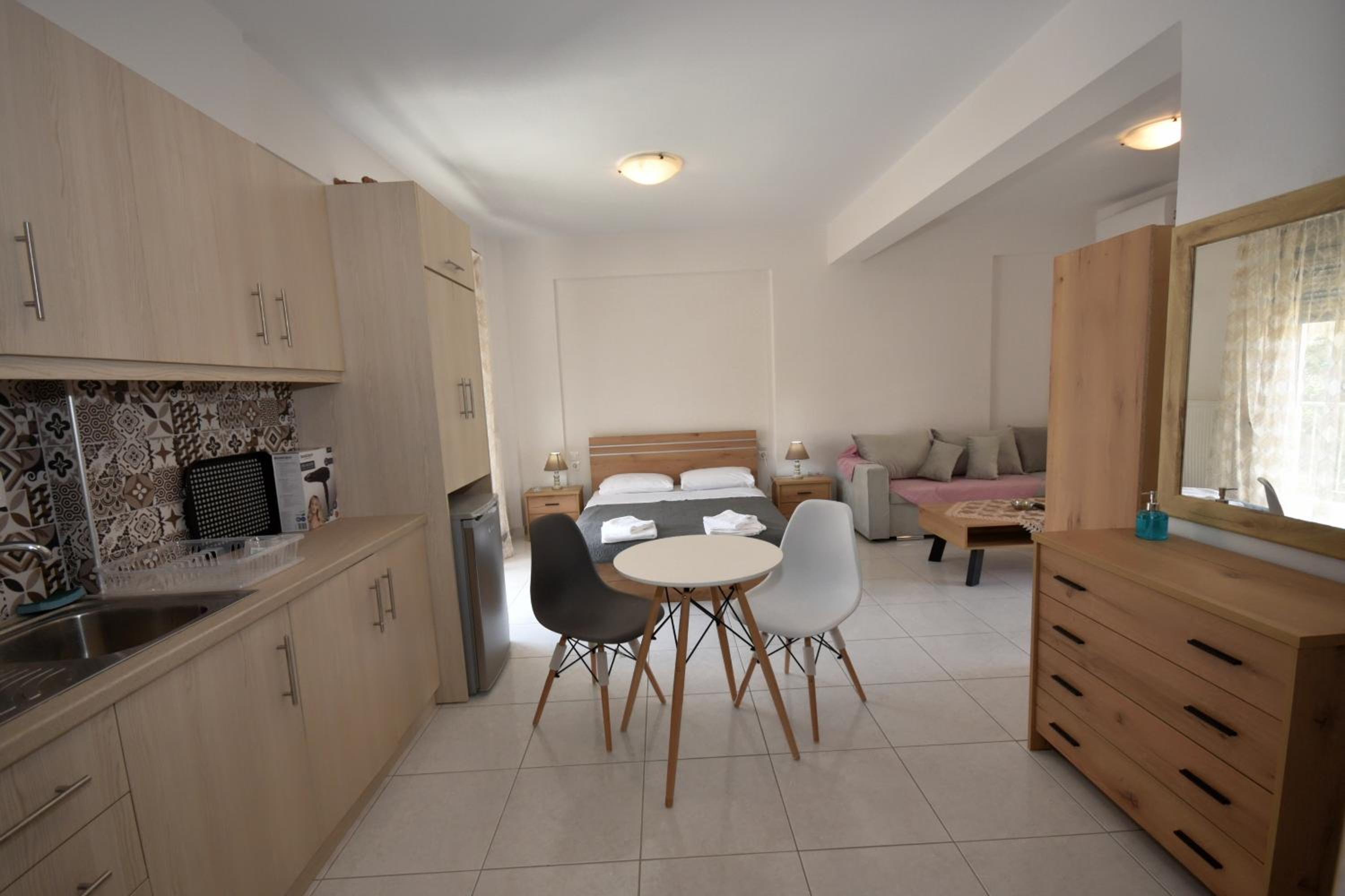 Double Room - Photo 2