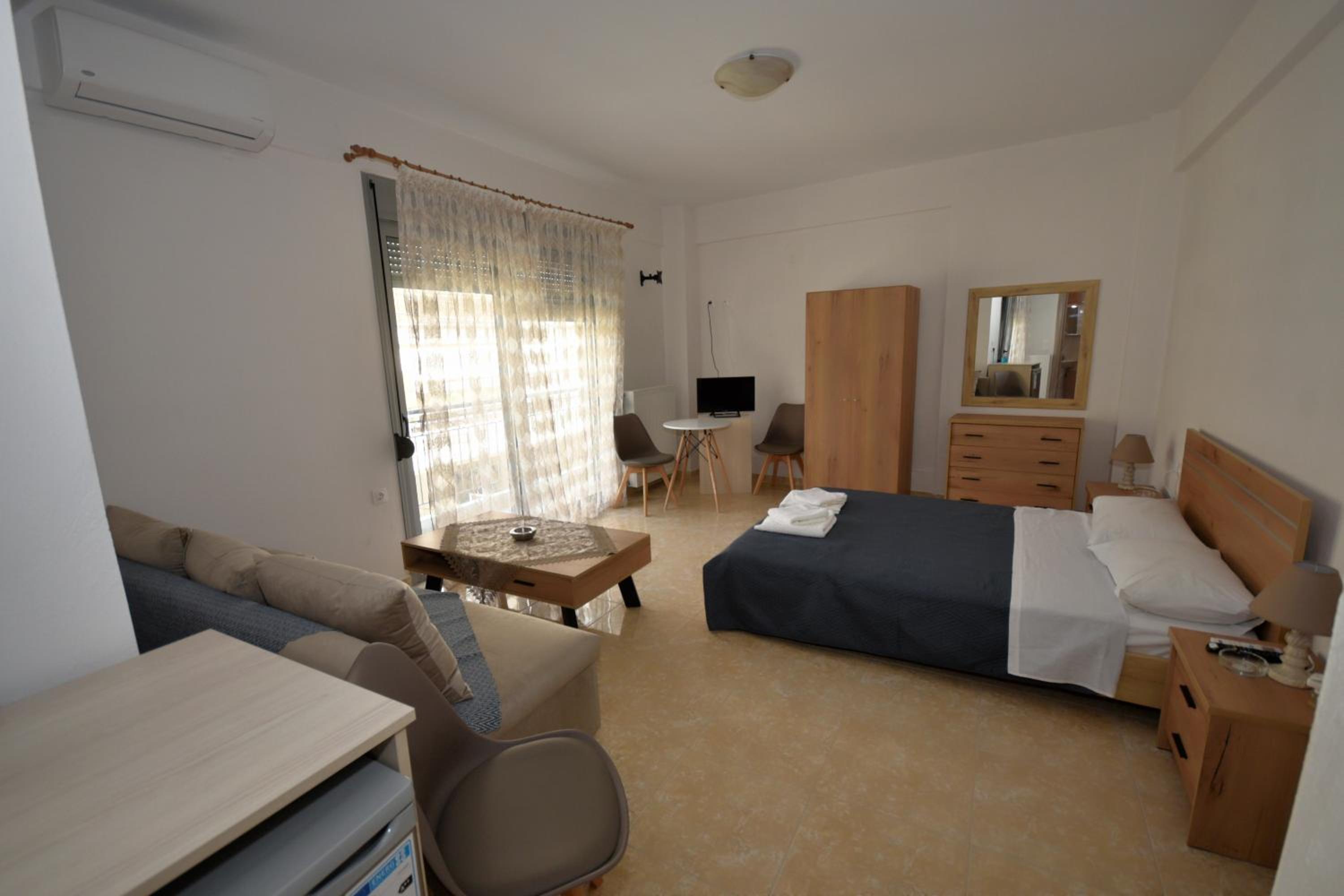 Double Room - Photo 6