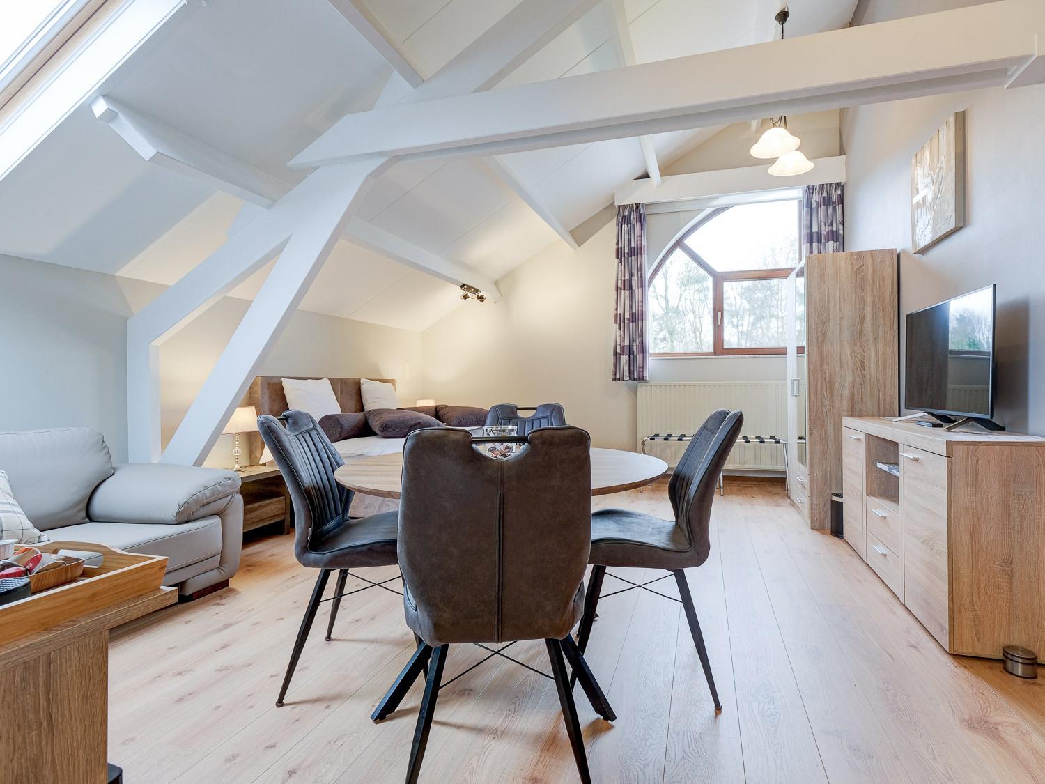 Deluxe Family Room With Garden View photo 1