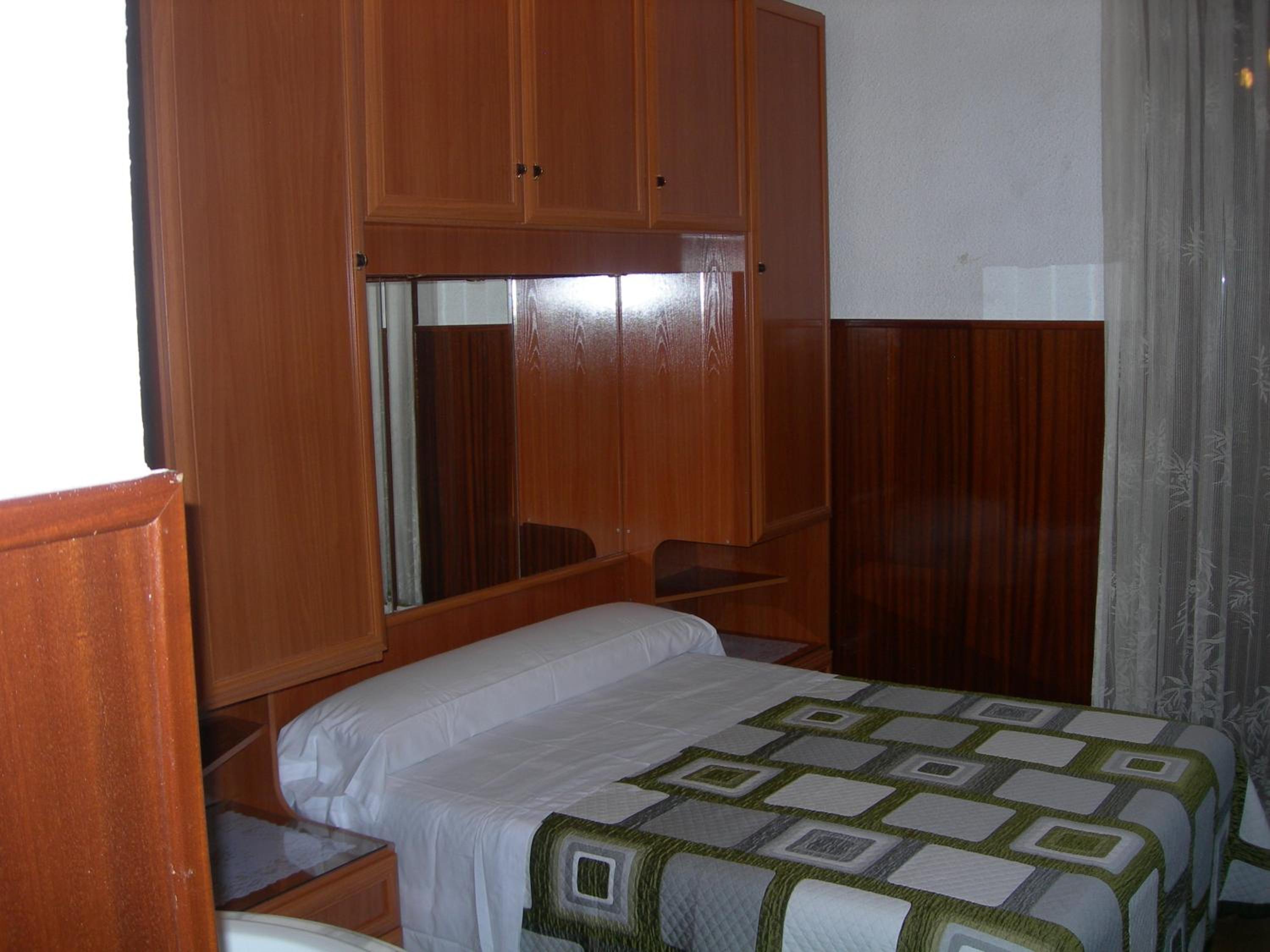 Habitación Doble Básica con Ducha