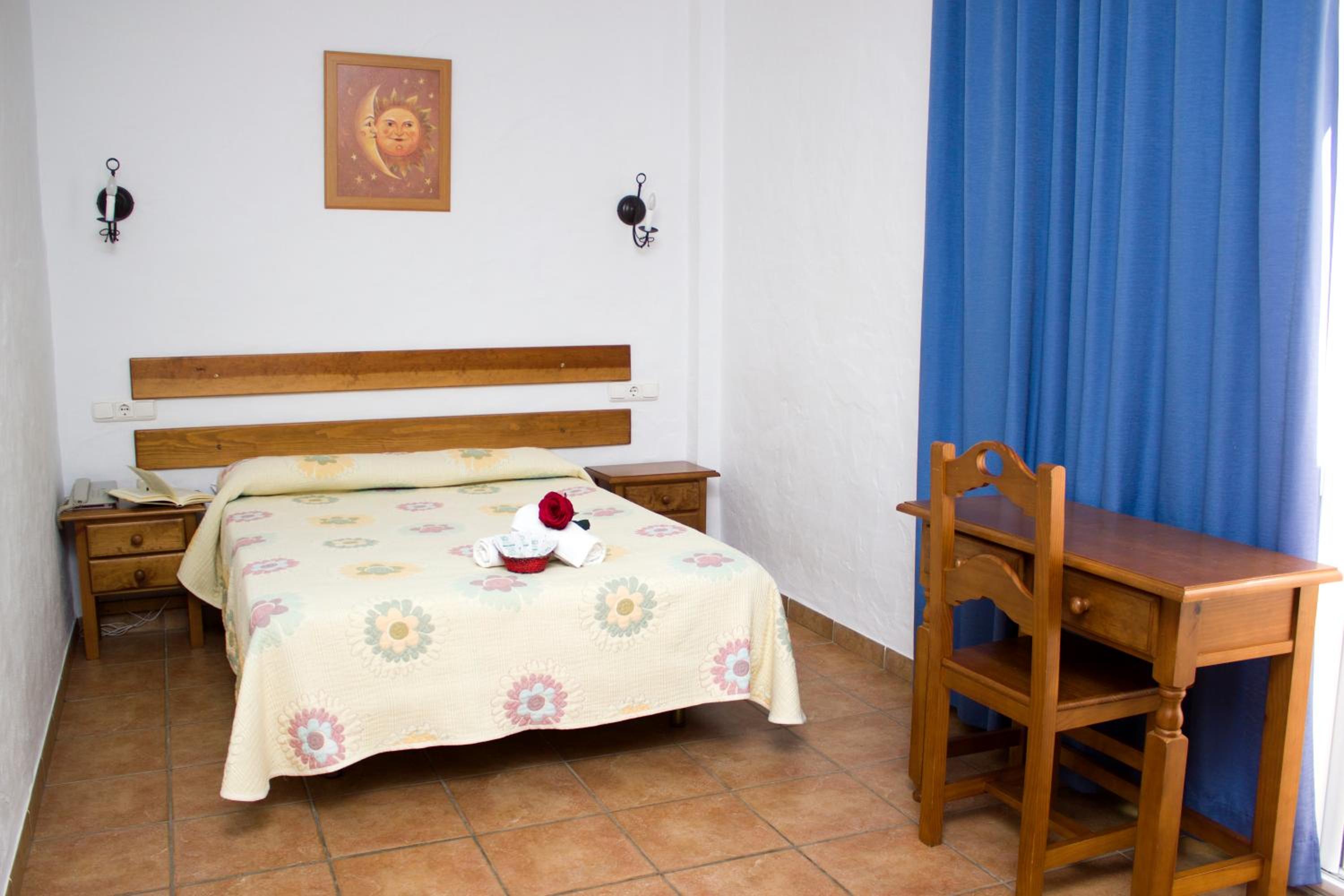 Standard Double Room - Photo 4