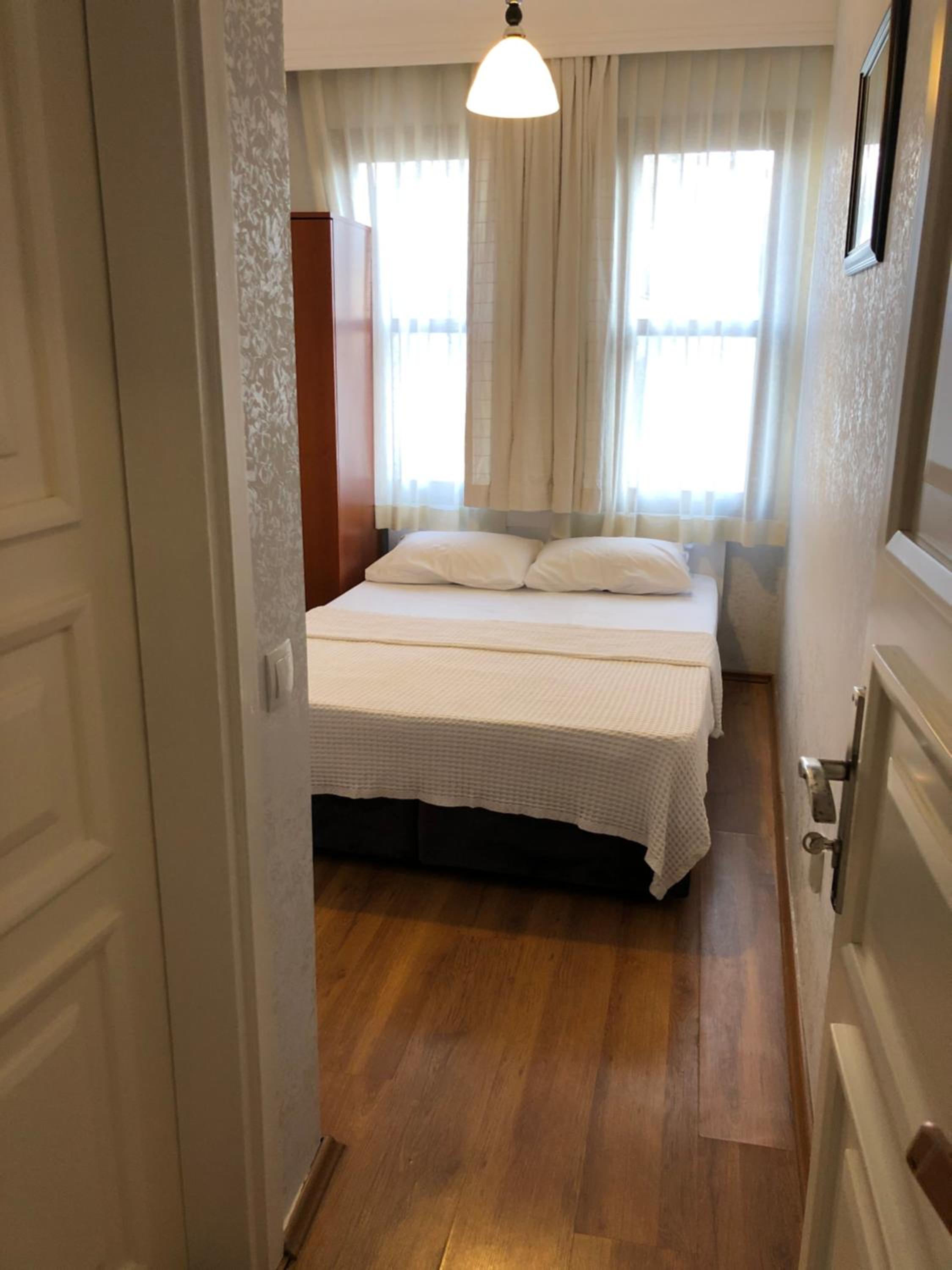 Standard Double Room photo 3