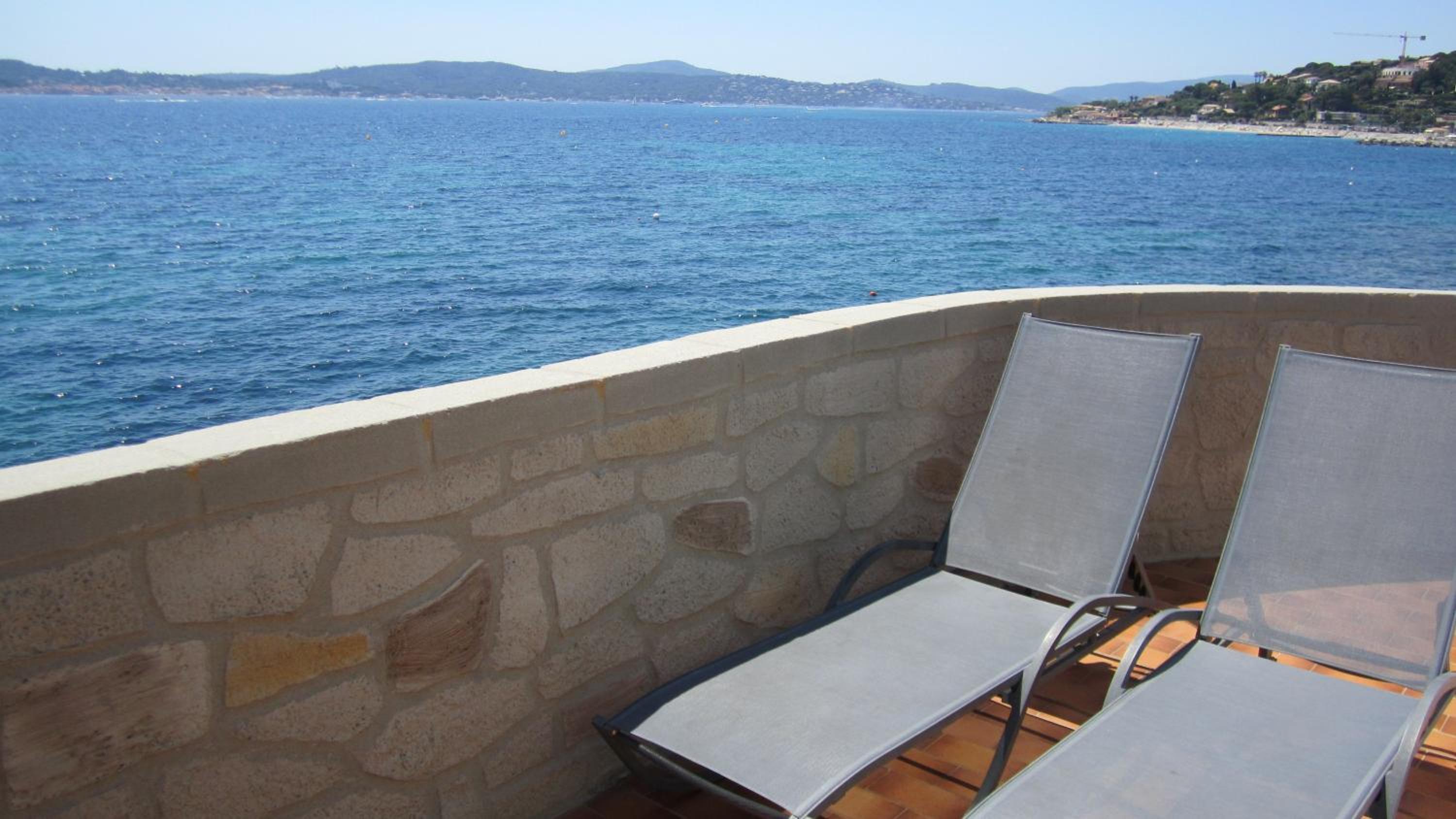 Deluxe Suite with Terrace and Sea View  - Photo 4