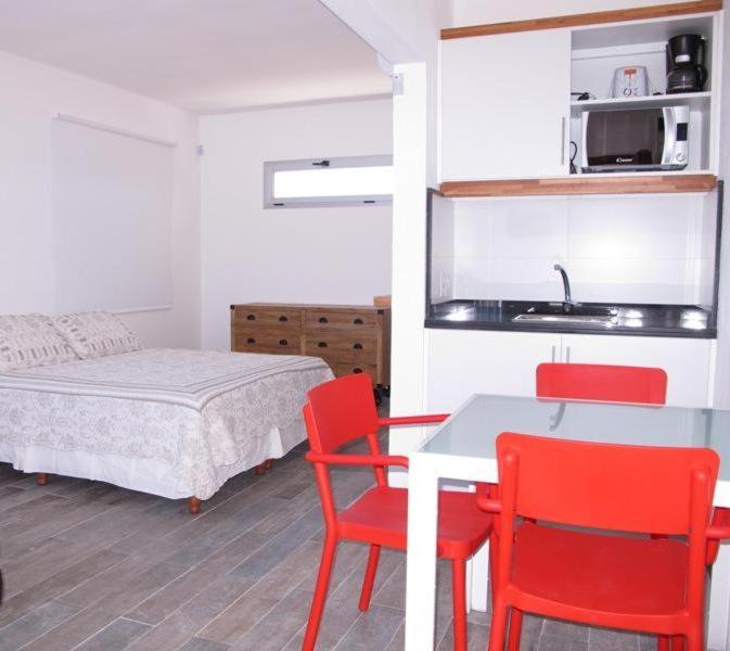 One-Bedroom House photo 2