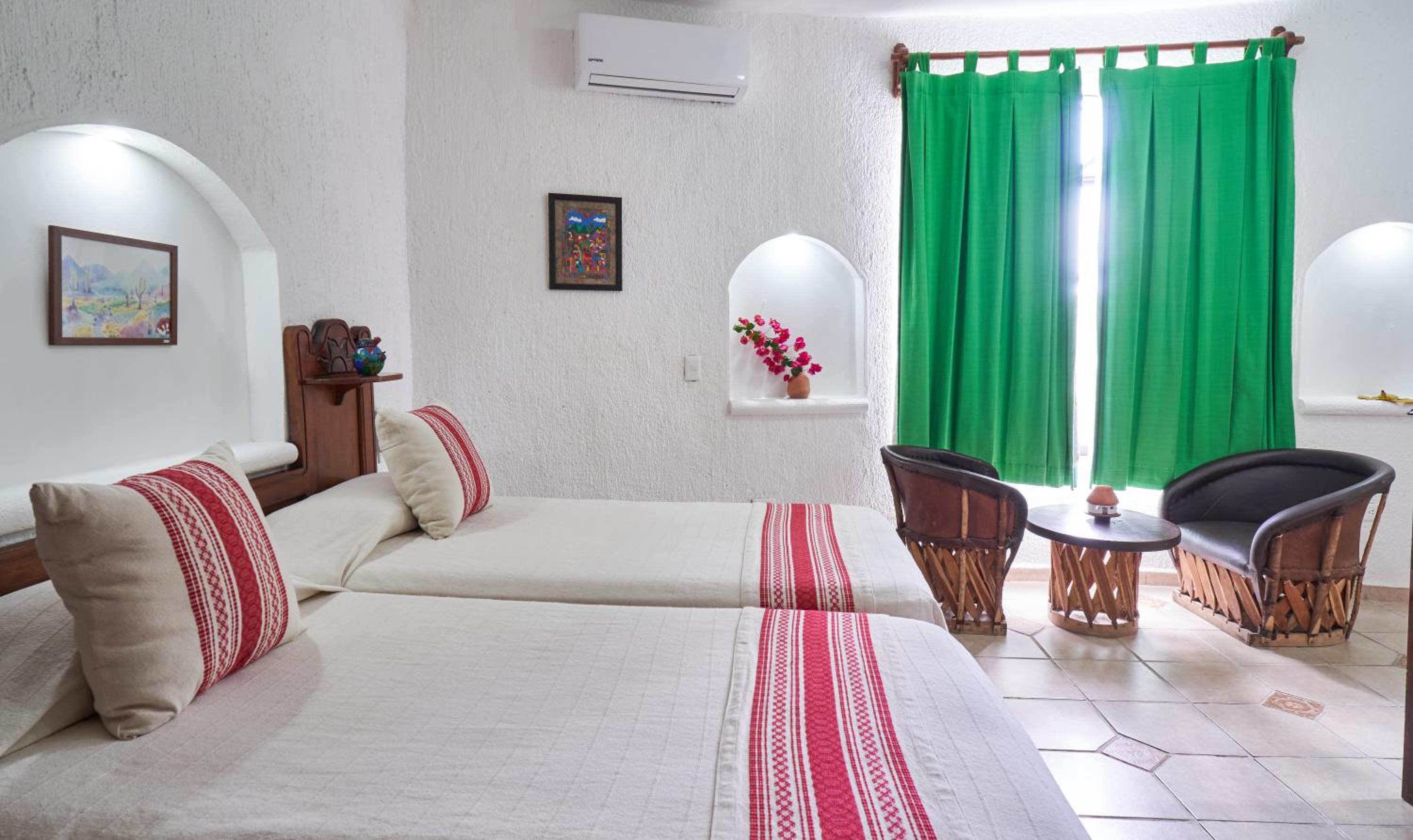 Deluxe Double Room  - Non Smoking - Photo 2