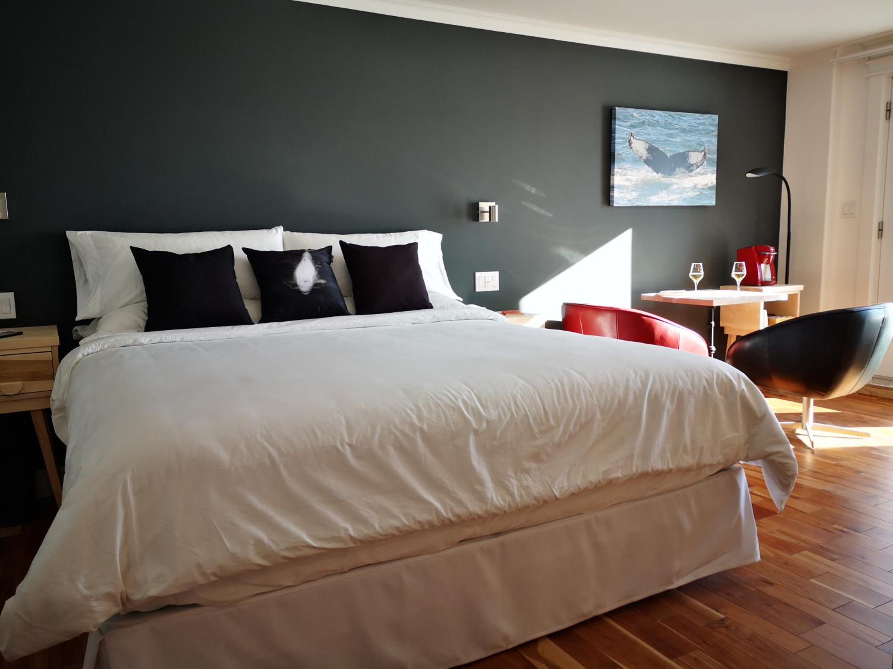 King Room with Balcony photo 1
