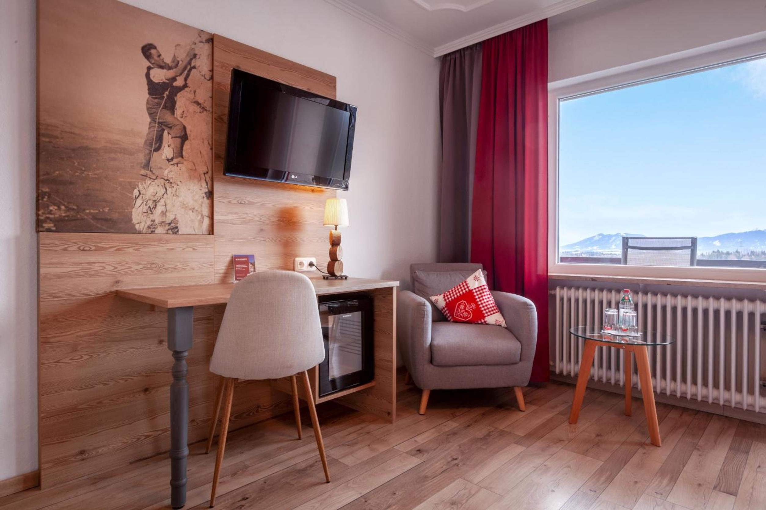 Double Room with Mountain View