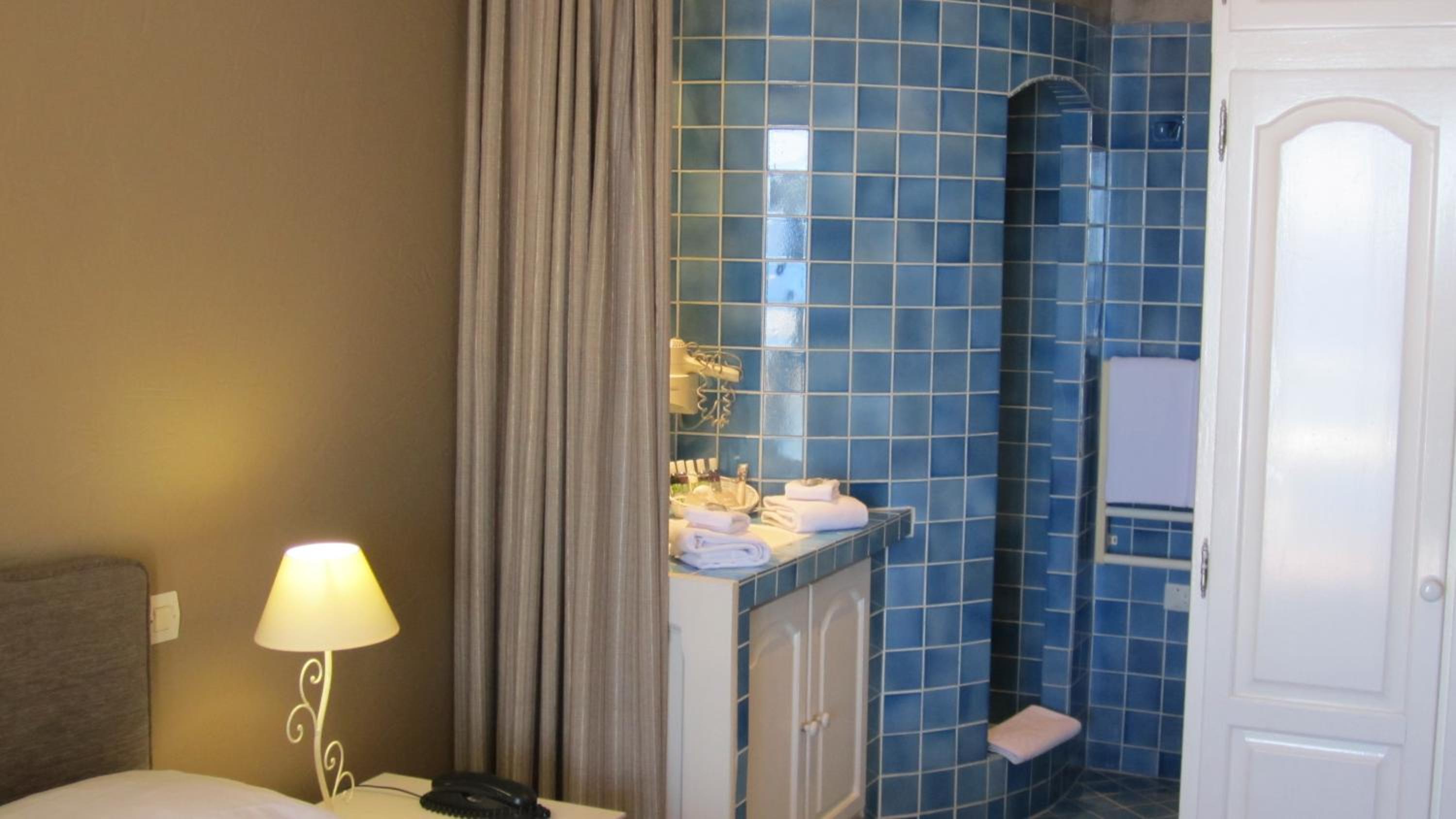 Privilege Room with Balcony and Sea View - Photo 4