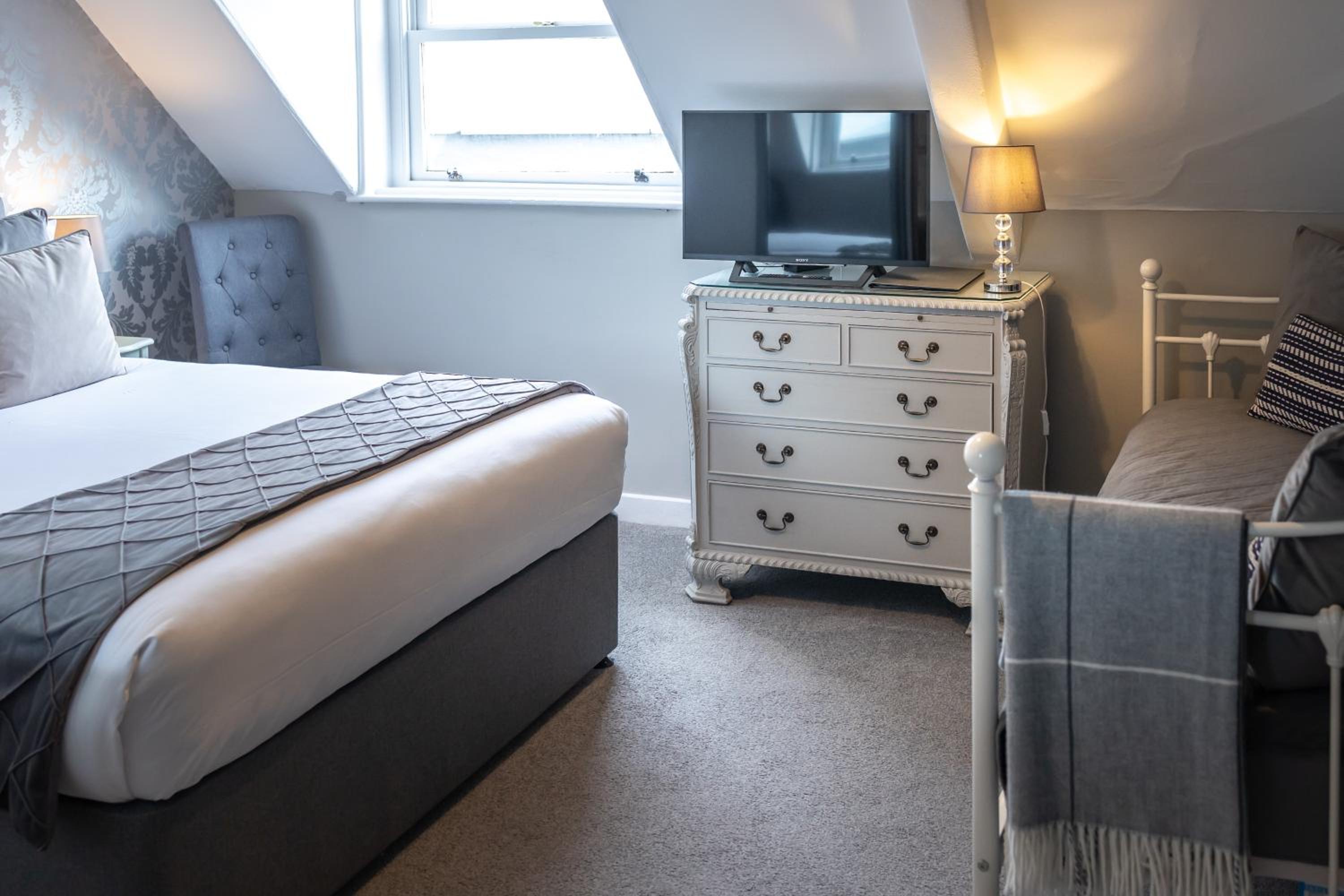 Superior Triple Room with Sea View photo 2