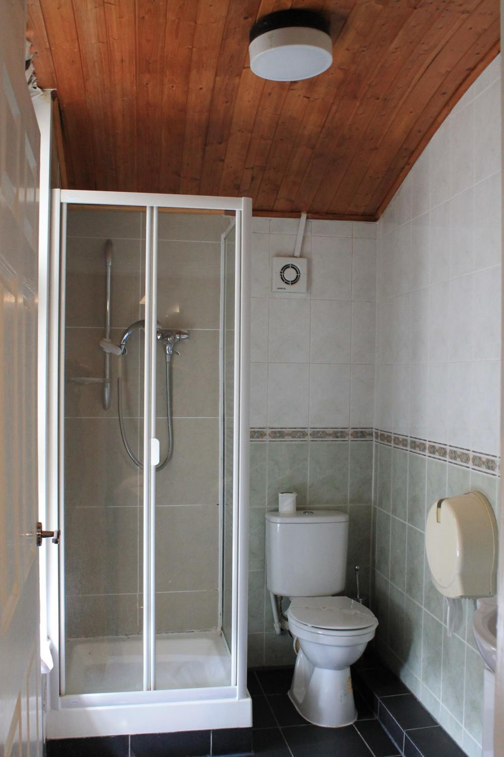 Double Room - Photo 6