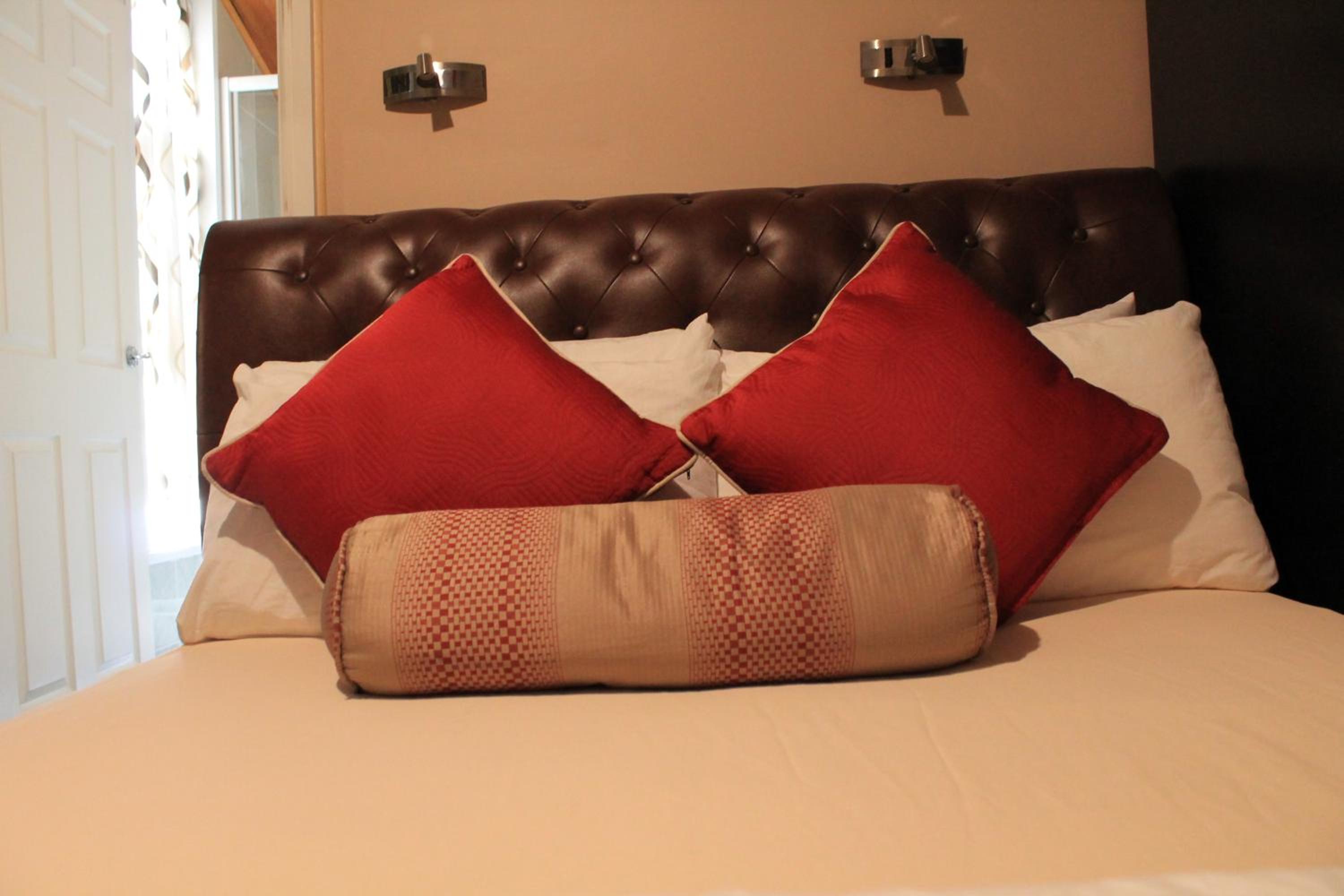 Double Room - Photo 15