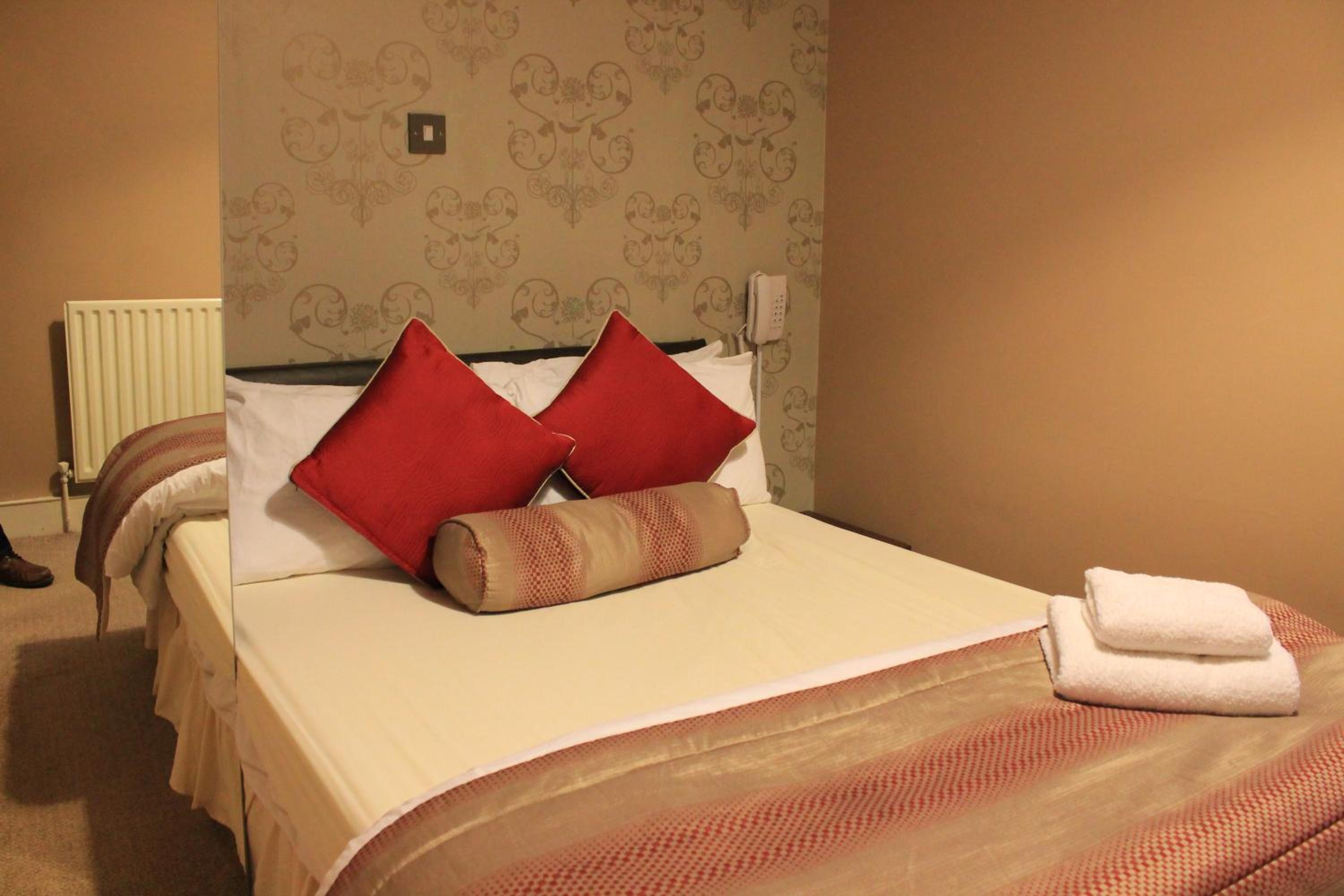 Double Room - Photo 2