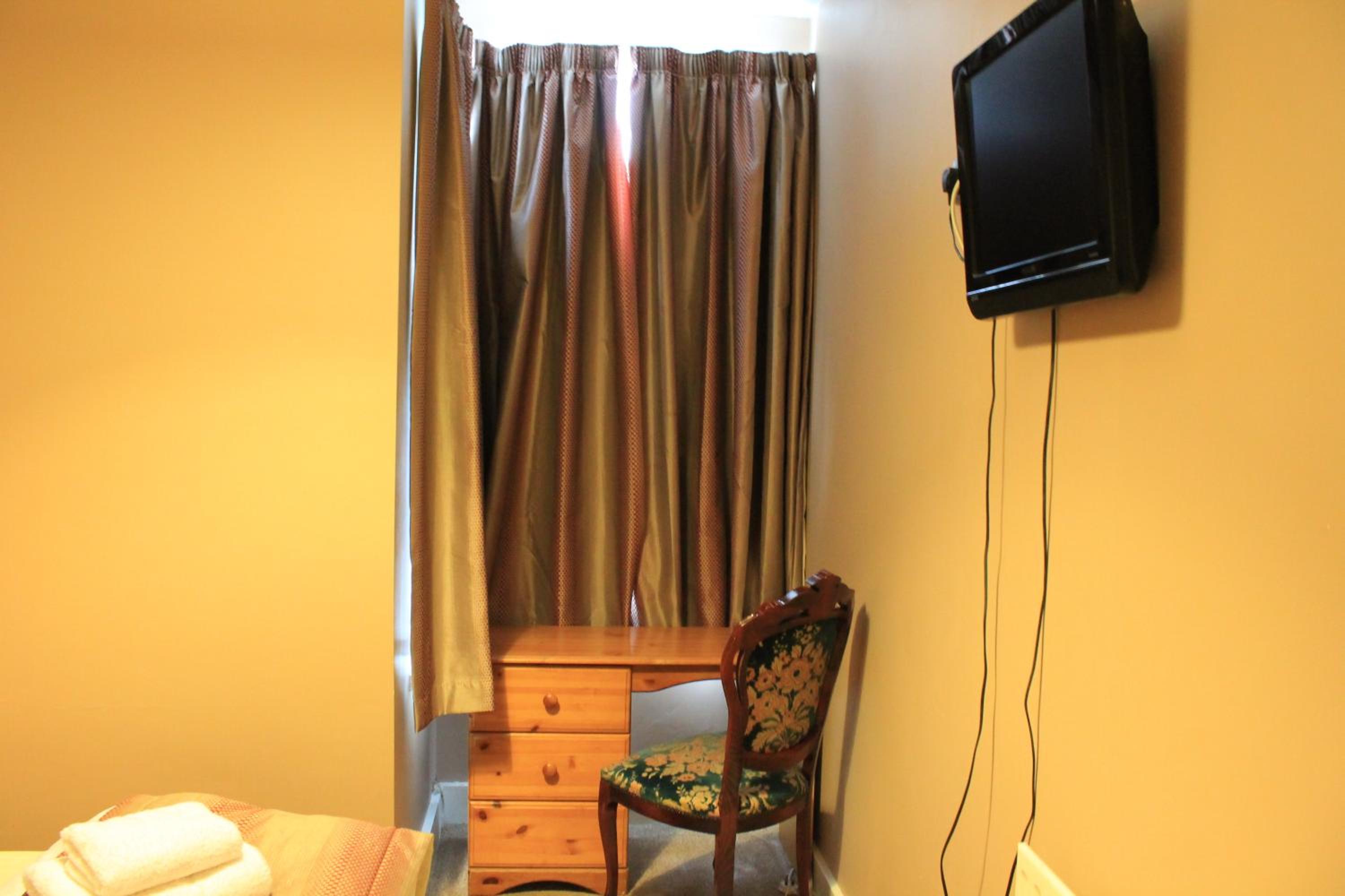 Double Room - Photo 4