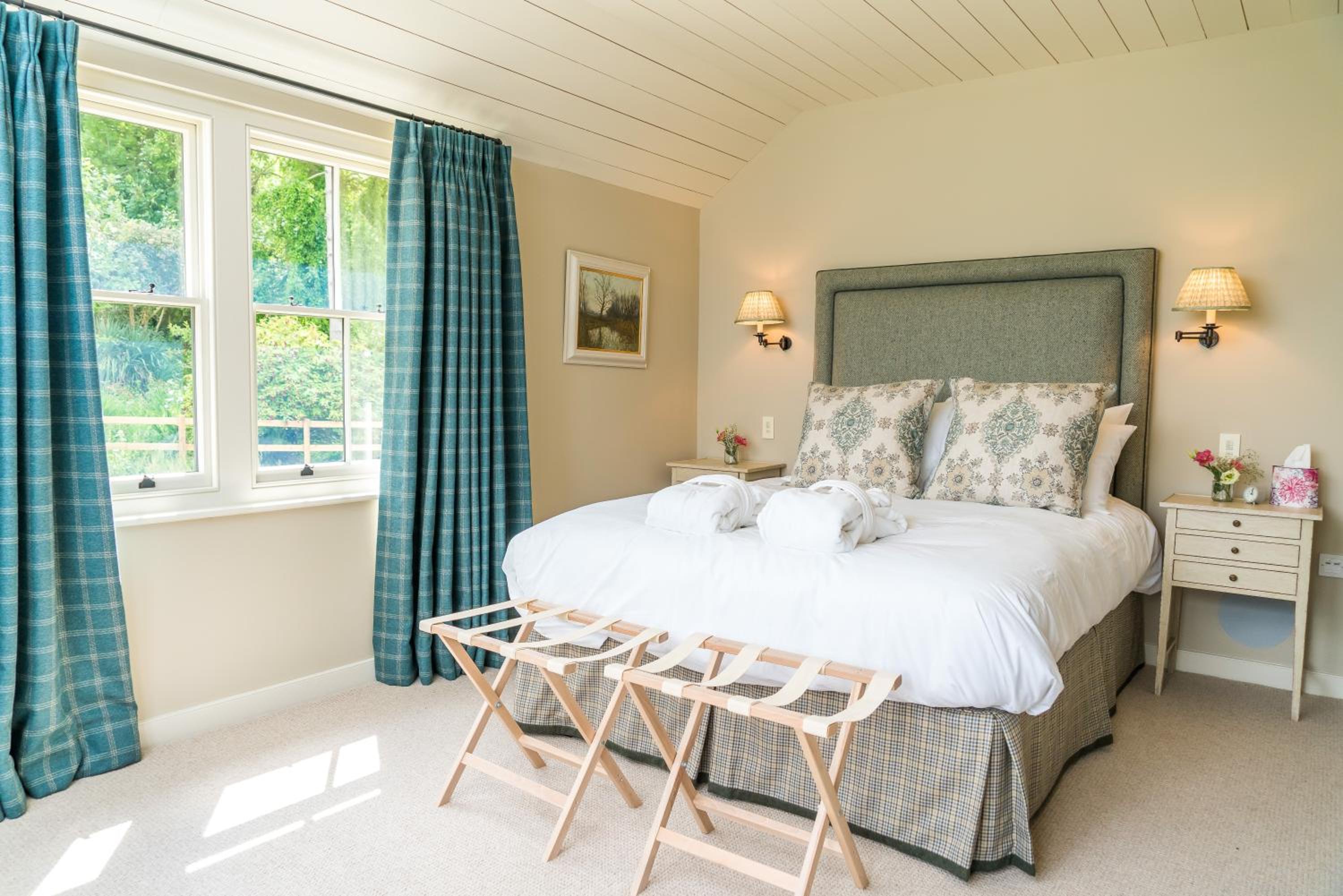 Cottage with Garden View