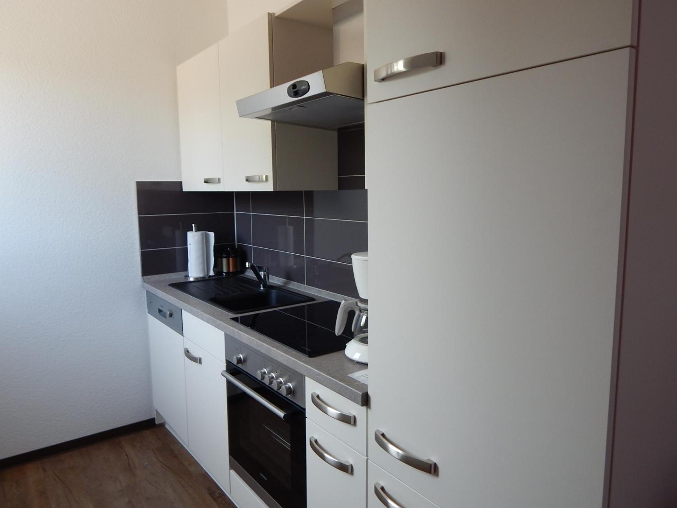 One-Bedroom Apartment - Photo 4