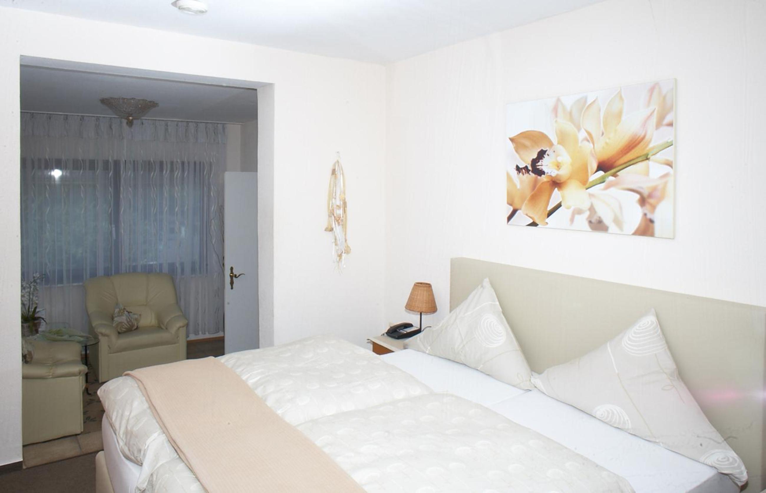 Double Room - Photo 4