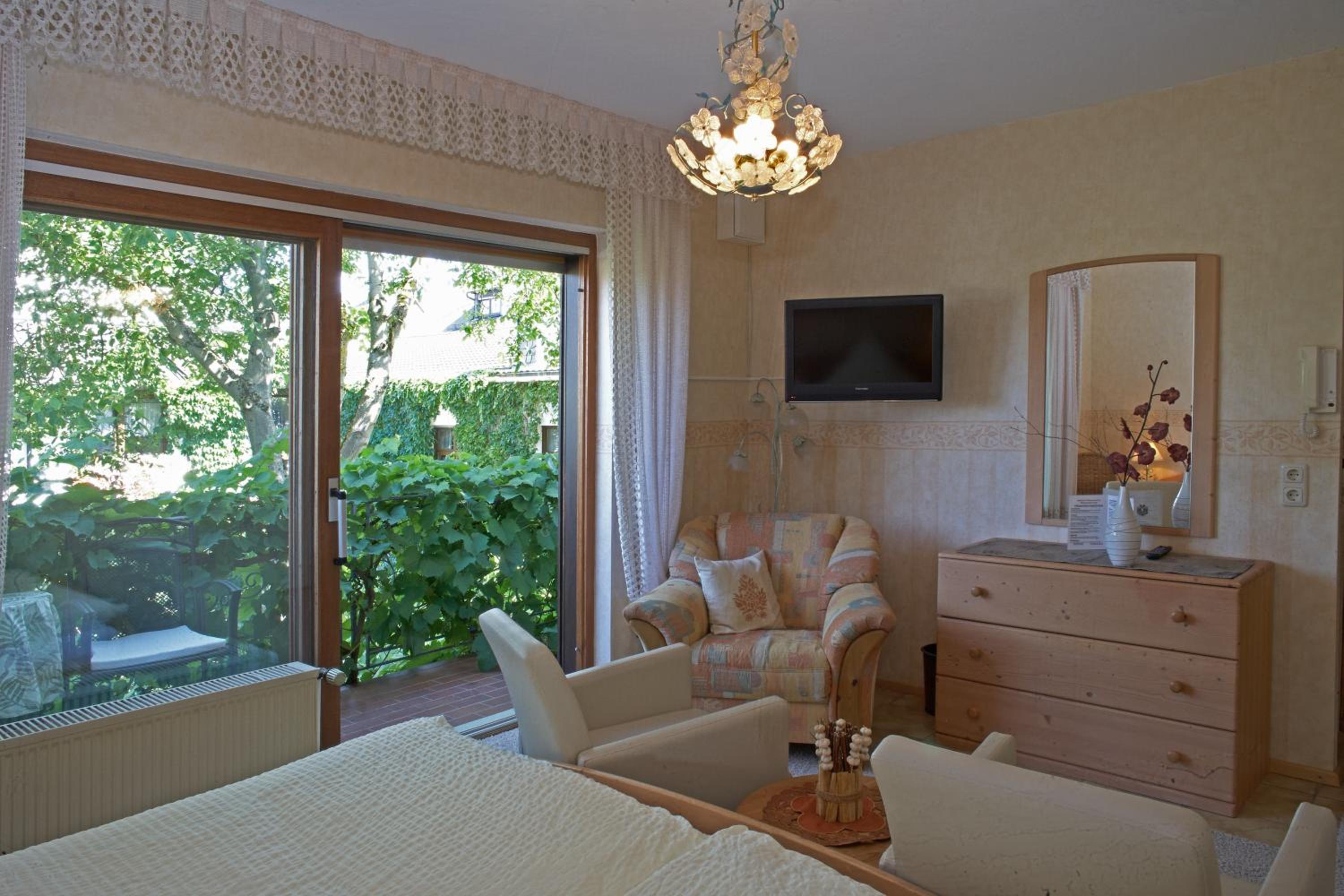 Double Room - Photo 2