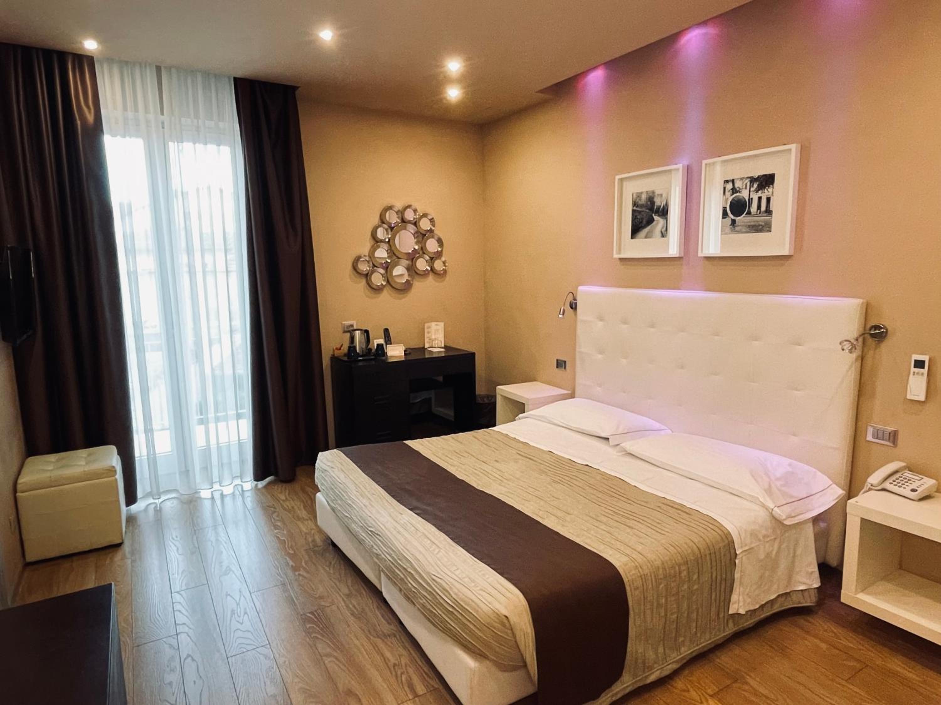 Double or Twin Room photo 2