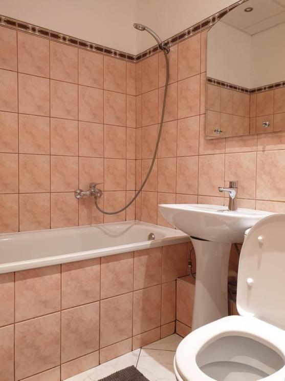 Double Room - Photo 9