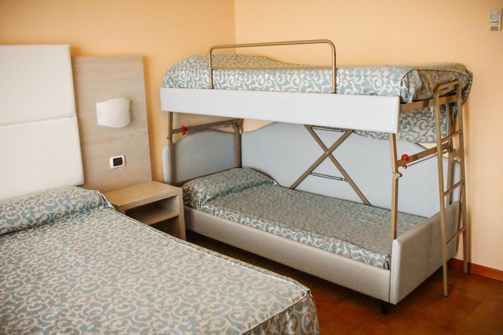 Quarto Familiar com Vista para o Mar