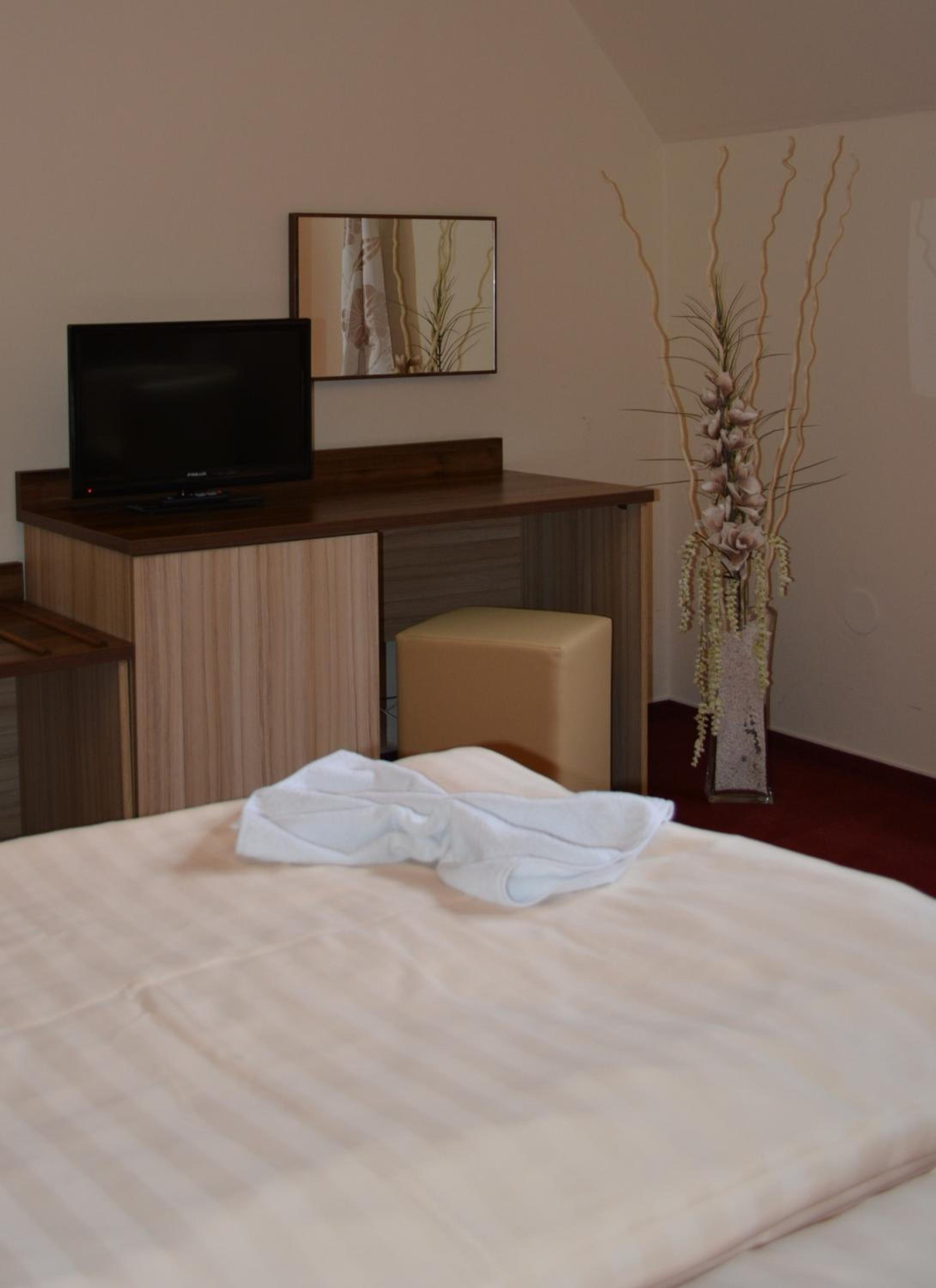 Double Room - Photo 25