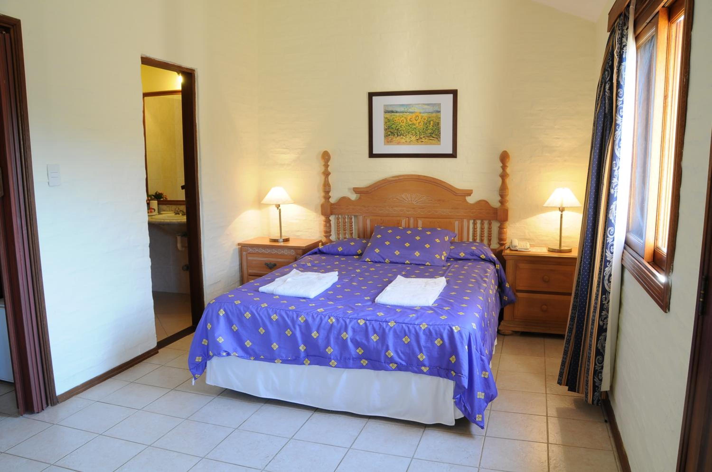 One-Bedroom Bungalow (2 Adults) photo 3