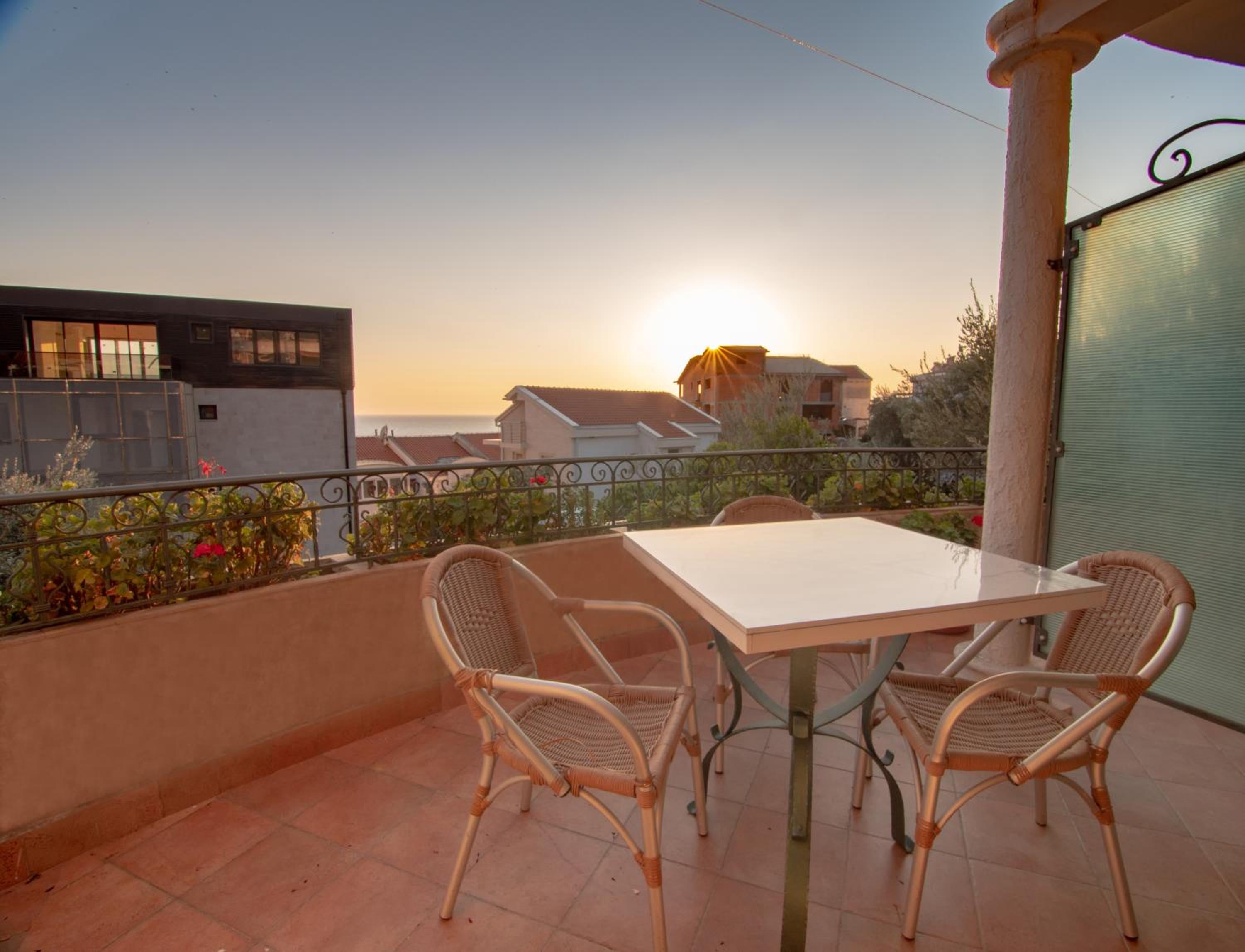 Triple Room with Balcony photo 2
