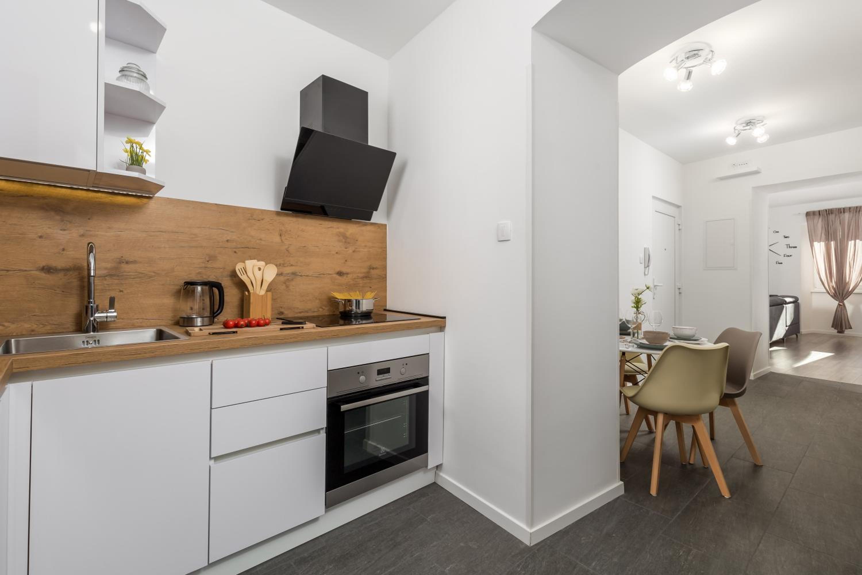 Two-Bedroom Apartment - Photo 17