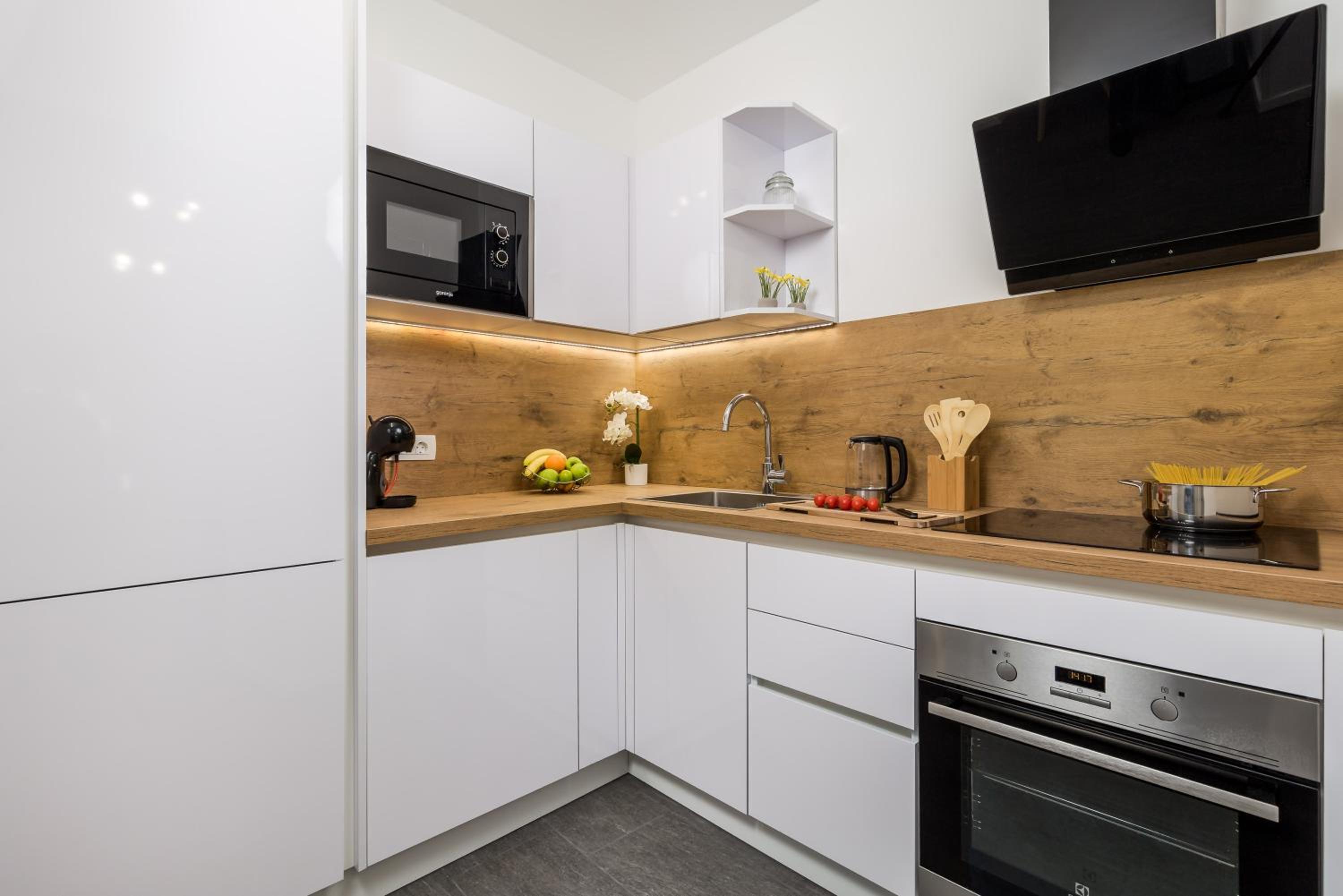 Two-Bedroom Apartment - Photo 18