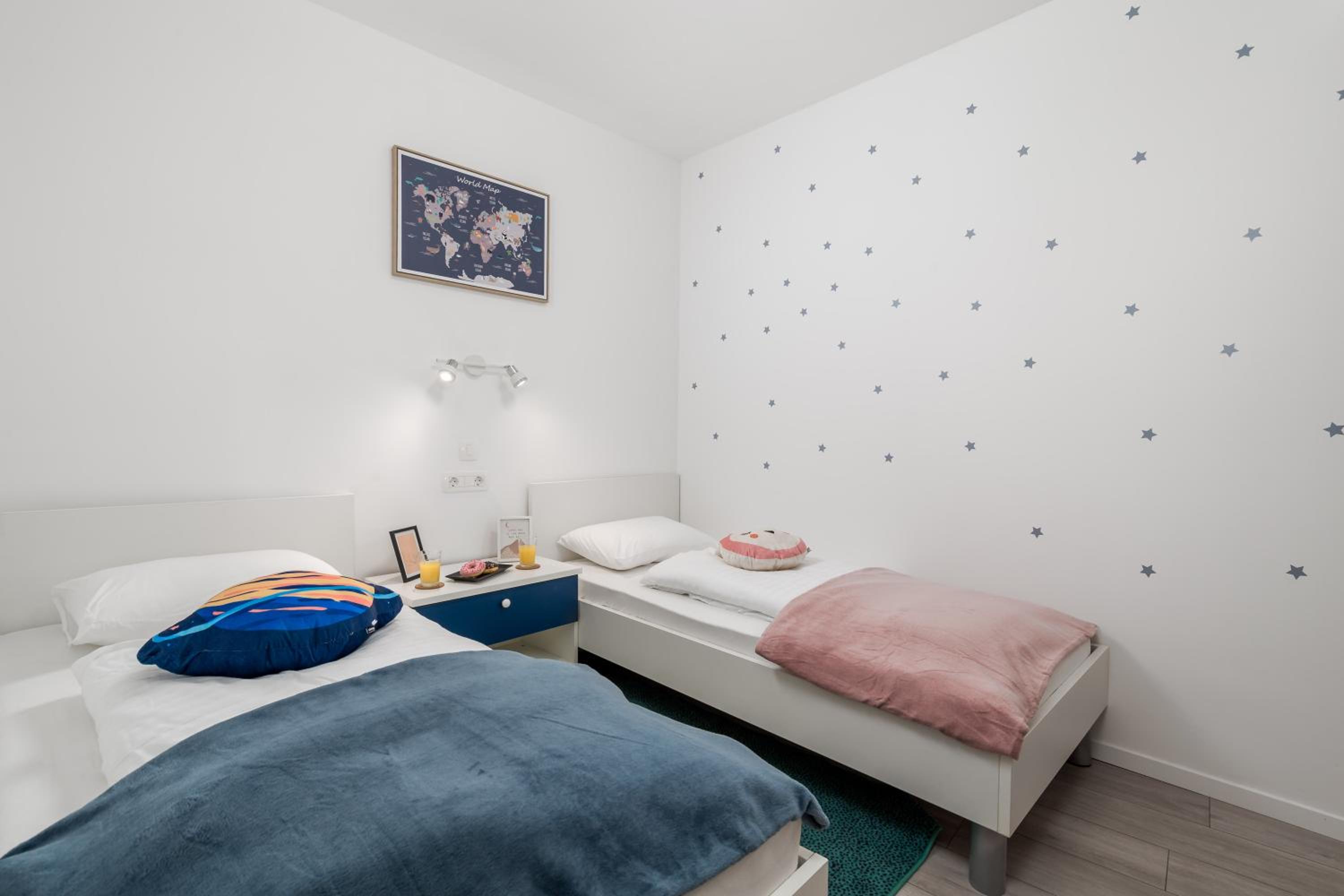 Two-Bedroom Apartment - Photo 19